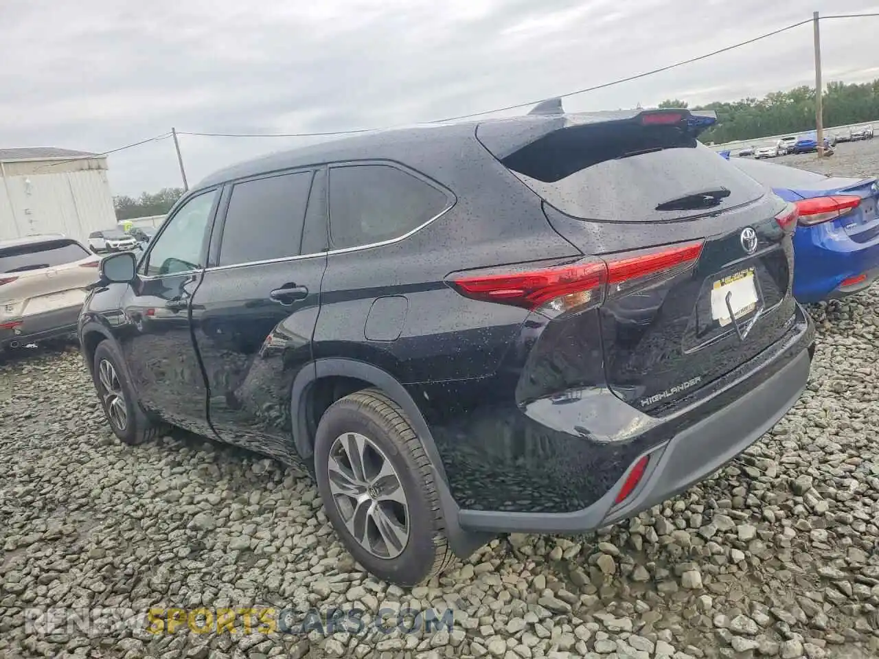 2 fotografías del automóvil dañado 5TDGZRBHXMS525579 TOYOTA HIGHLANDER 2021