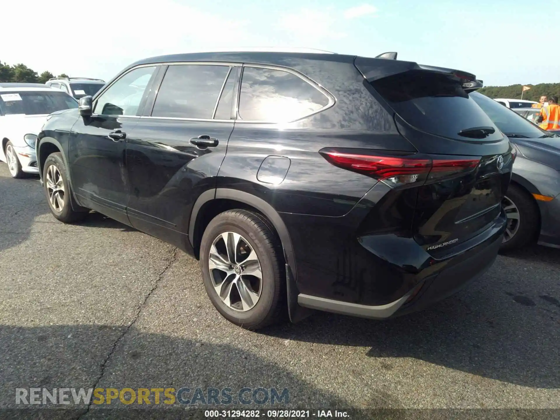 3 Photograph of a damaged car 5TDGZRBHXMS545654 TOYOTA HIGHLANDER 2021