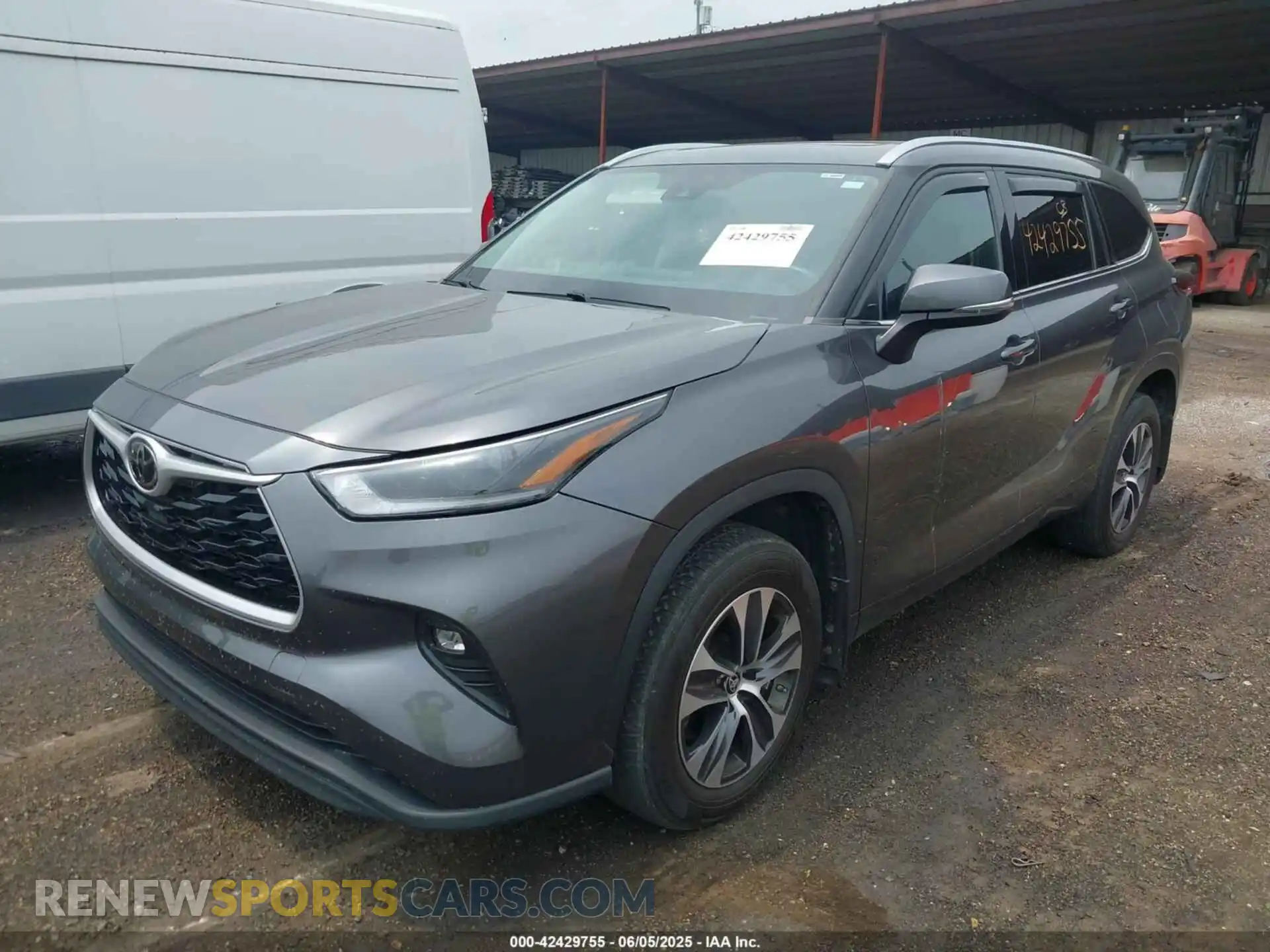 2 Photograph of a damaged car 5TDGZRBHXMS547078 TOYOTA HIGHLANDER 2021