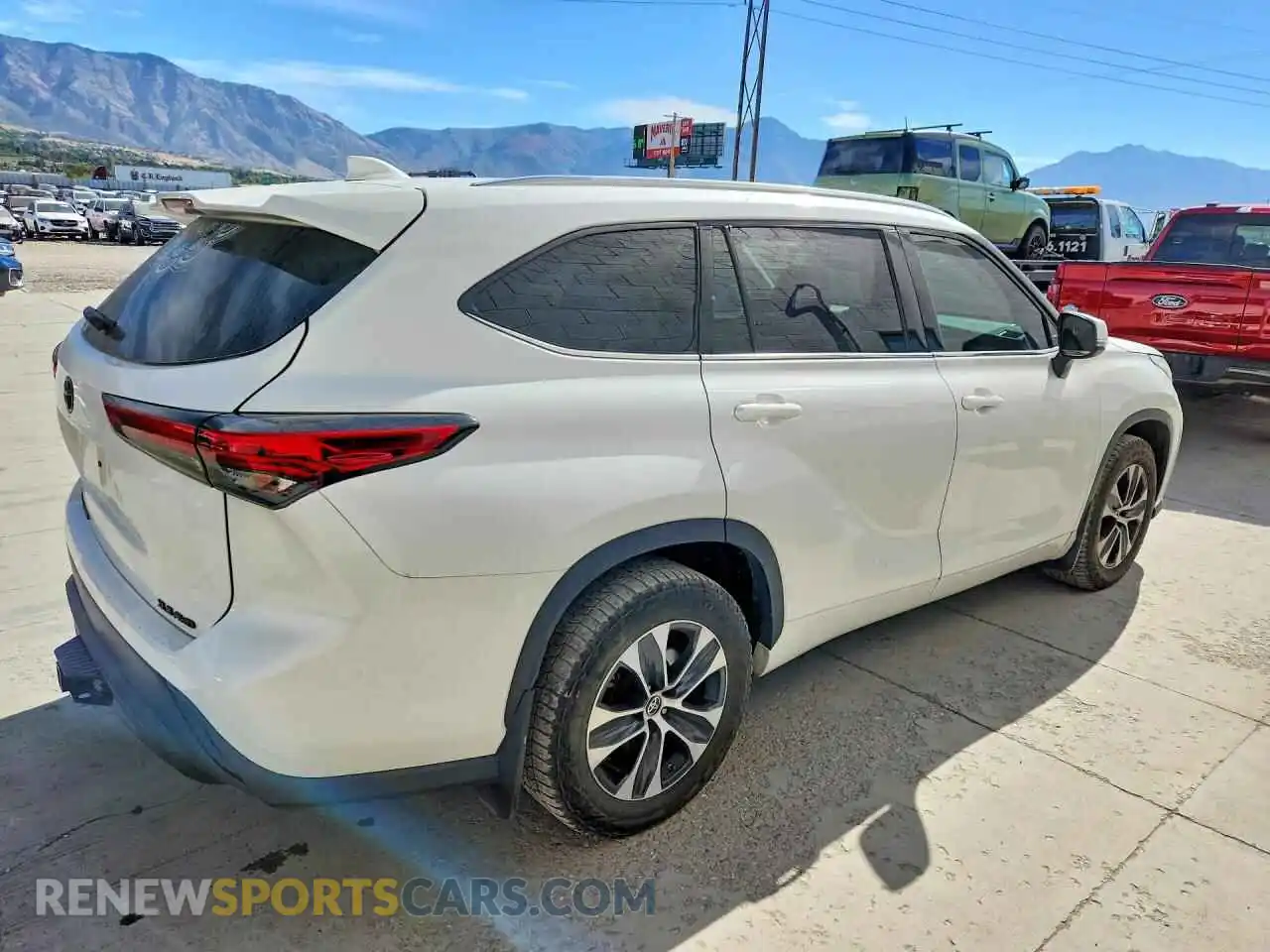 3 Photograph of a damaged car 5TDGZRBHXMS549459 TOYOTA HIGHLANDER 2021