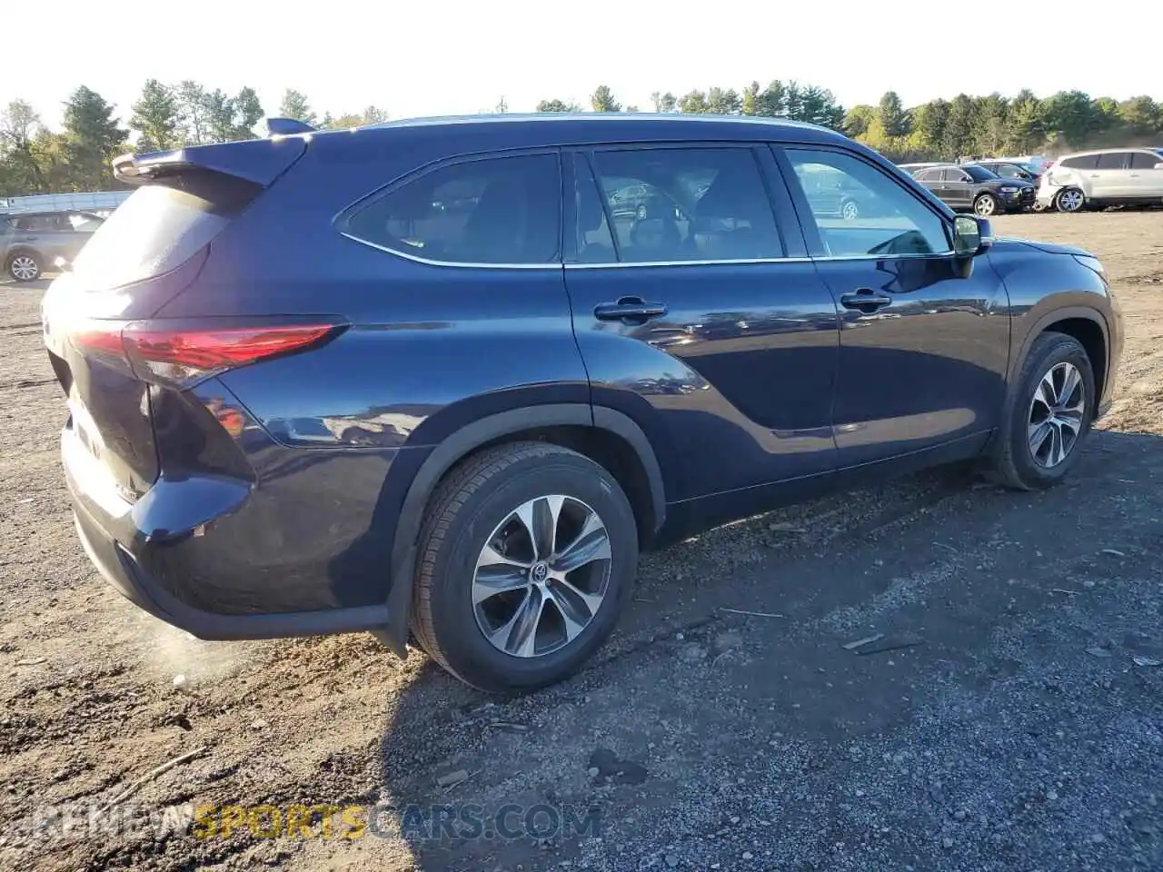 3 Photograph of a damaged car 5TDGZRBHXMS552930 TOYOTA HIGHLANDER 2021