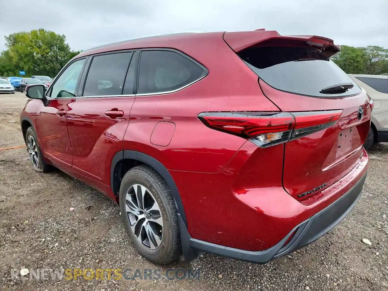 2 fotografías del automóvil dañado 5TDGZRBHXMS559098 TOYOTA HIGHLANDER 2021