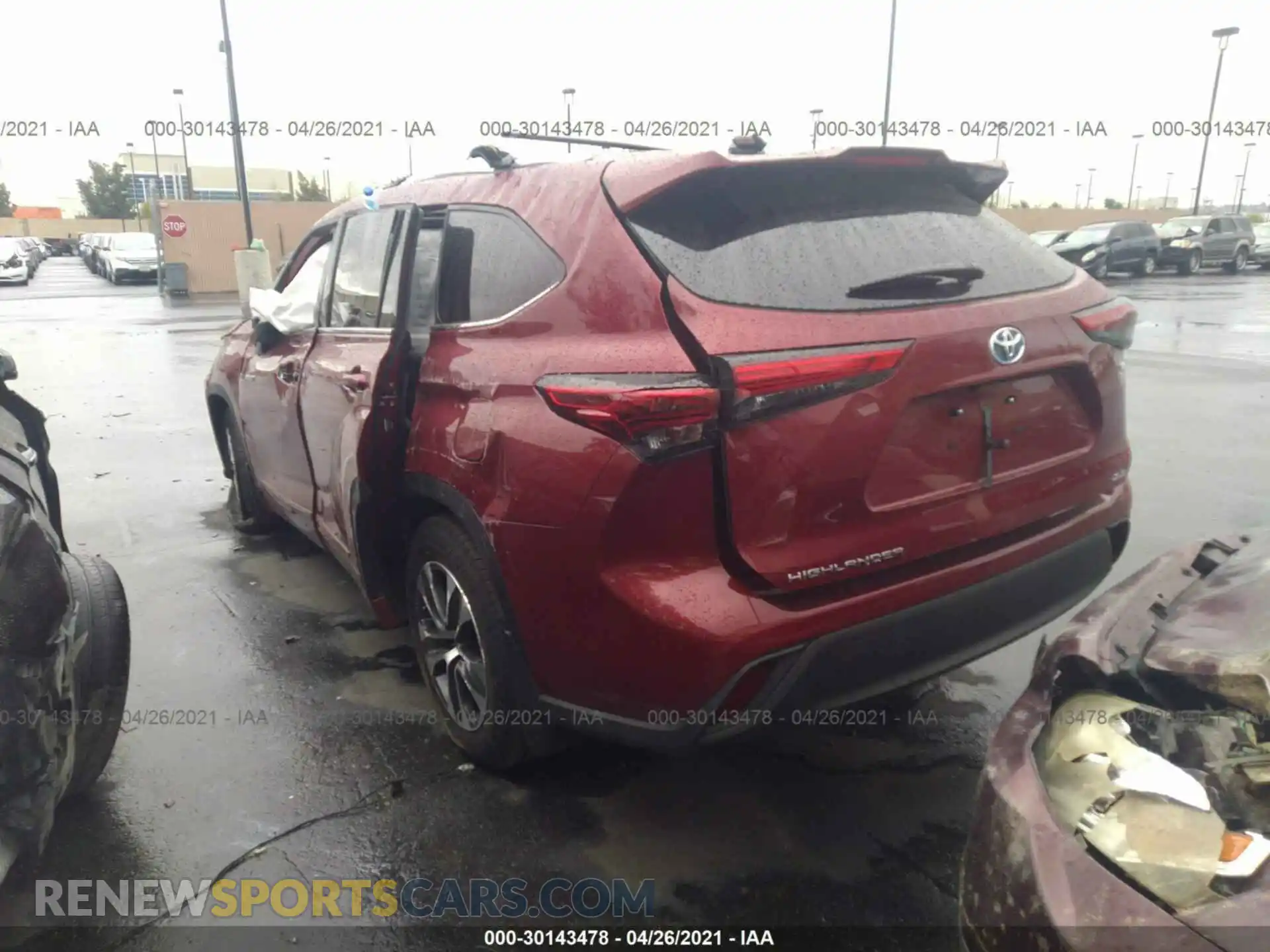 3 Photograph of a damaged car 5TDHARAH5MS503633 TOYOTA HIGHLANDER 2021