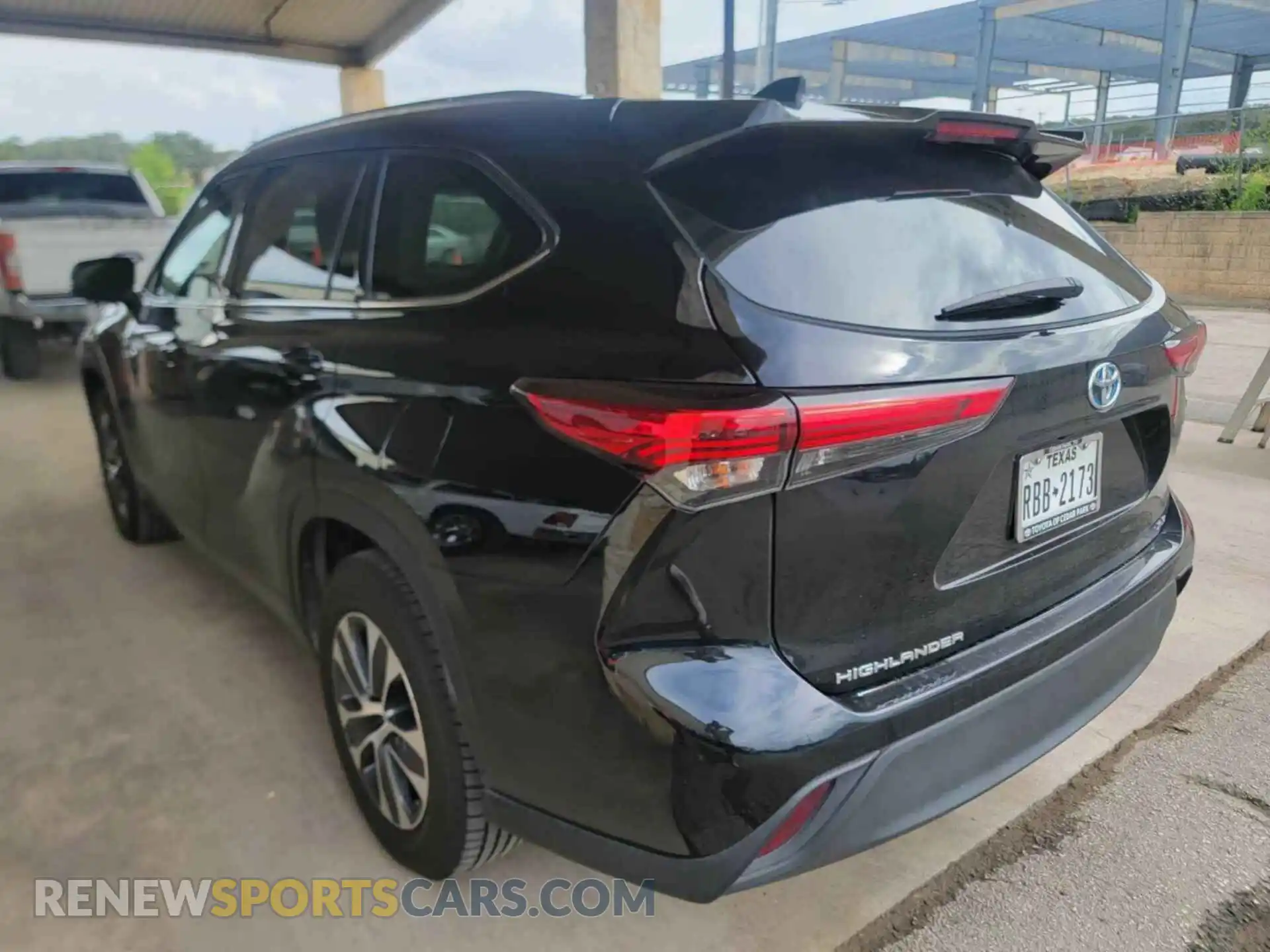 2 Photograph of a damaged car 5TDHARAH7MS509112 TOYOTA HIGHLANDER 2021