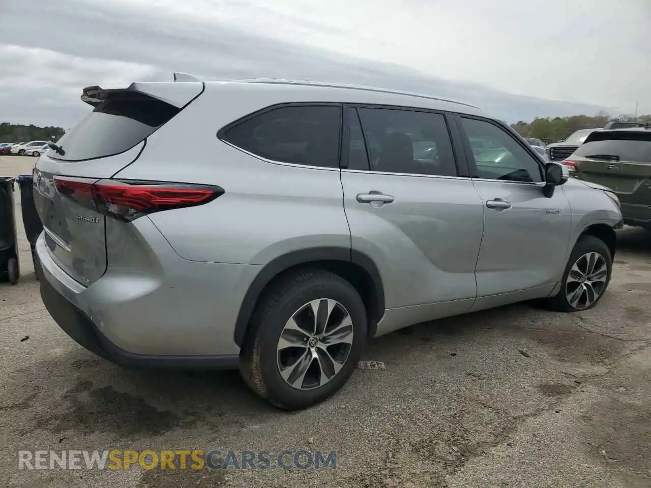 3 Photograph of a damaged car 5TDHARAH9MS507779 TOYOTA HIGHLANDER 2021