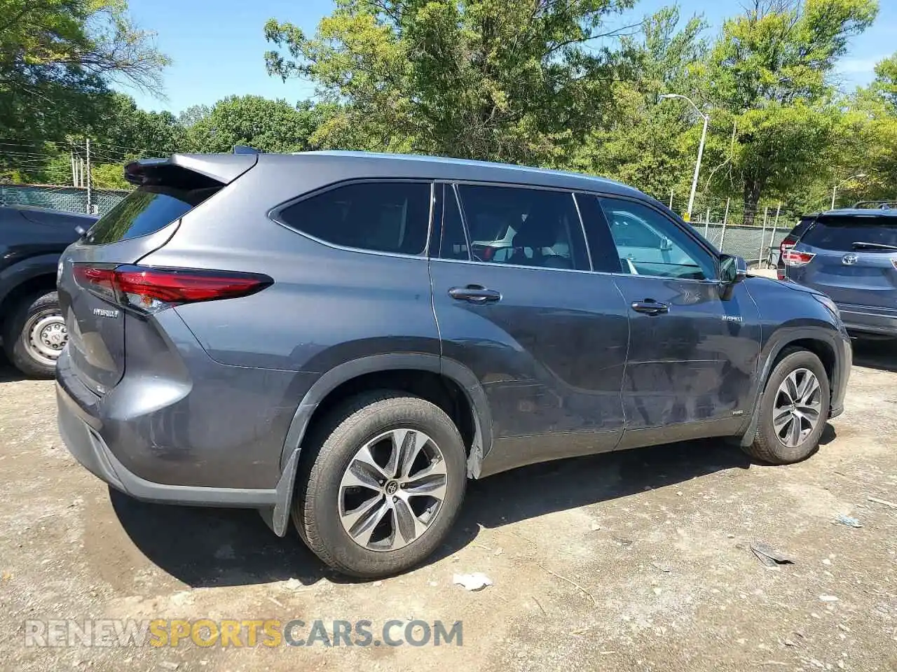3 Photograph of a damaged car 5TDHBRCH0MS051343 TOYOTA HIGHLANDER 2021