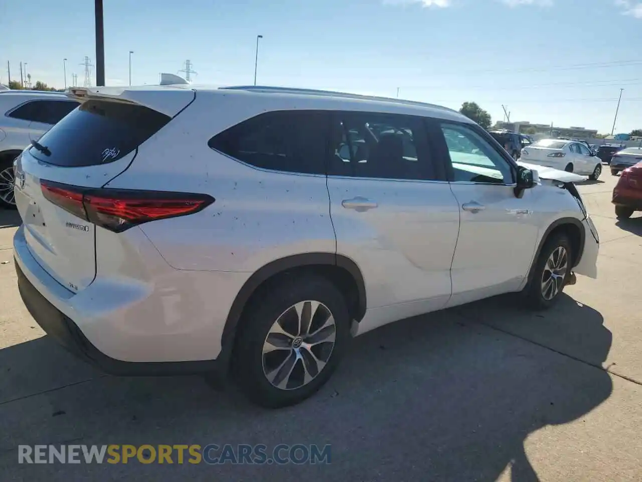3 Photograph of a damaged car 5TDHBRCH0MS516848 TOYOTA HIGHLANDER 2021
