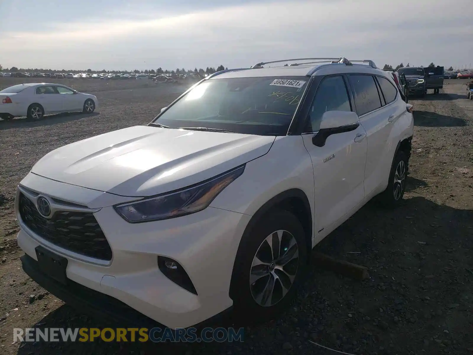 2 Photograph of a damaged car 5TDHBRCH1MS523176 TOYOTA HIGHLANDER 2021