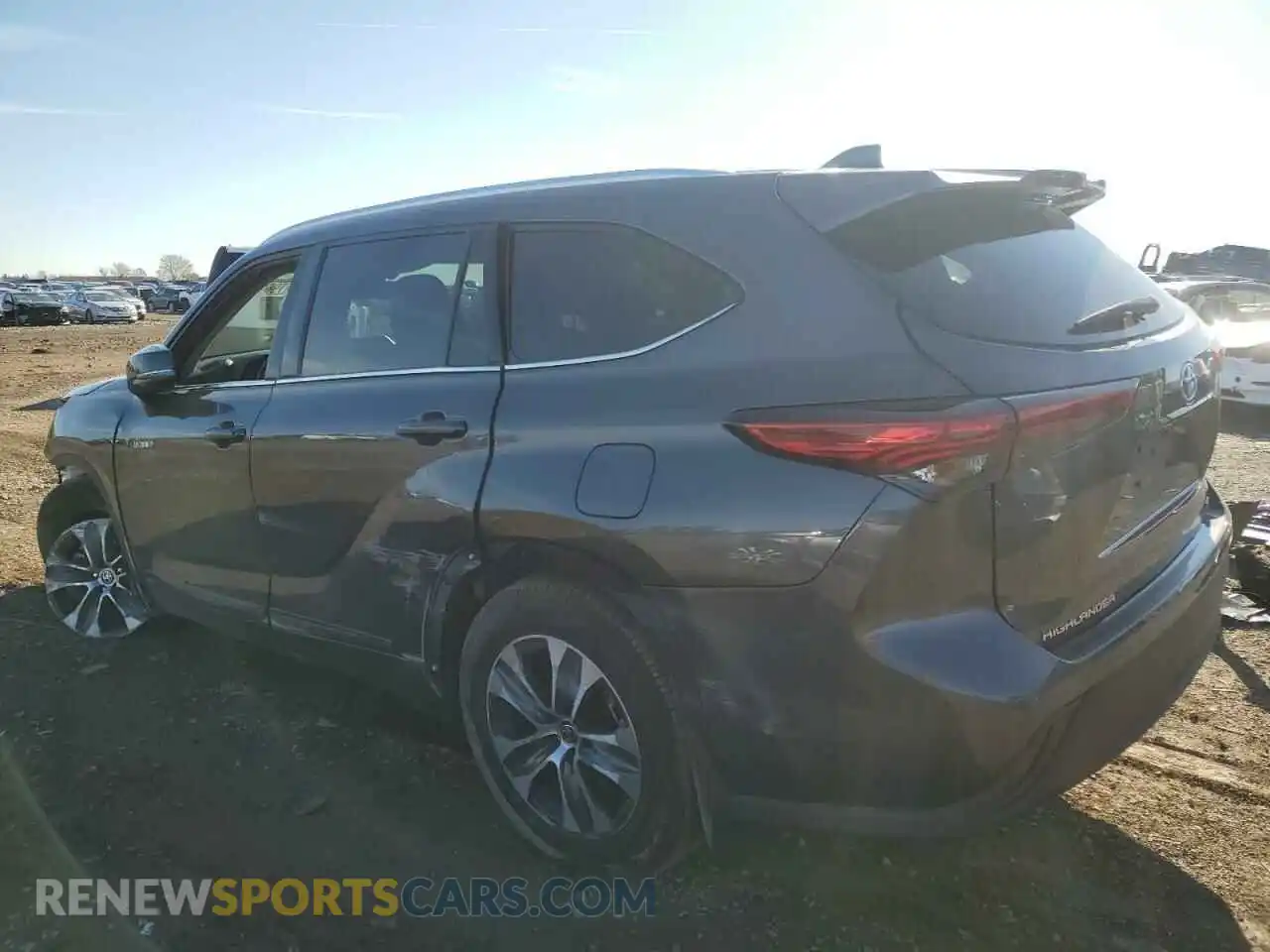 2 Photograph of a damaged car 5TDHBRCH1MS536204 TOYOTA HIGHLANDER 2021