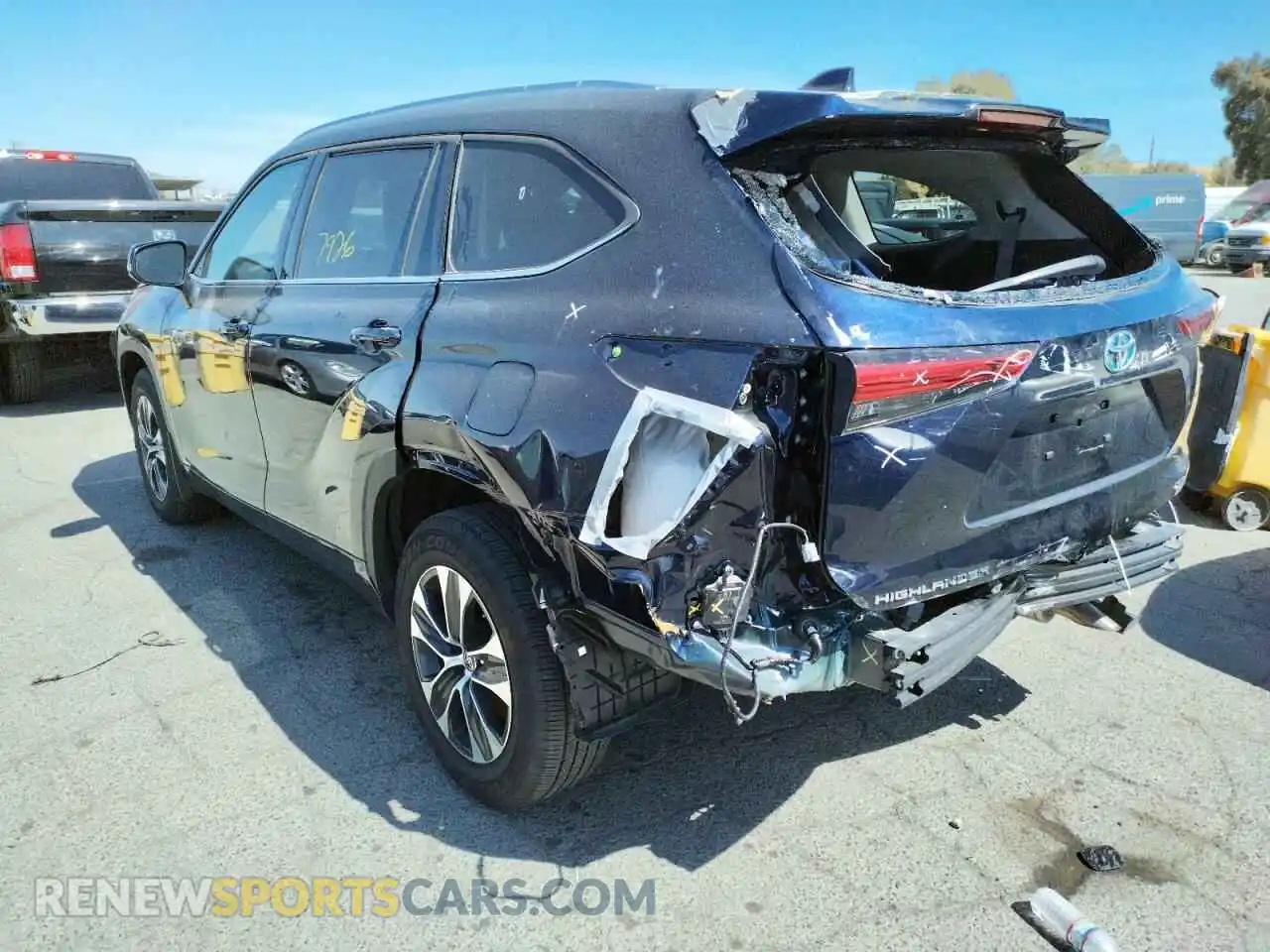 3 Photograph of a damaged car 5TDHBRCH2MS036536 TOYOTA HIGHLANDER 2021