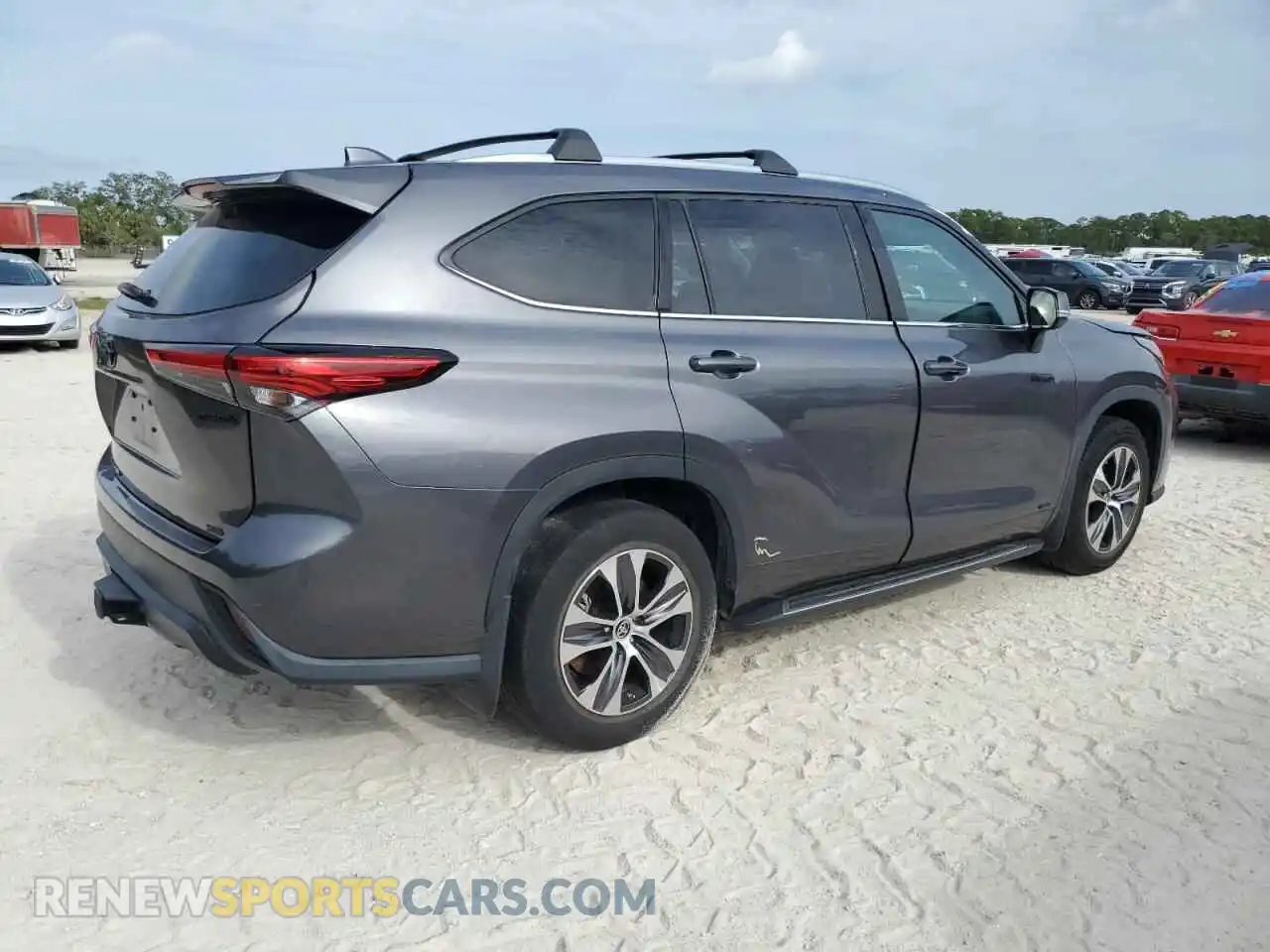 3 Photograph of a damaged car 5TDHBRCH2MS534607 TOYOTA HIGHLANDER 2021