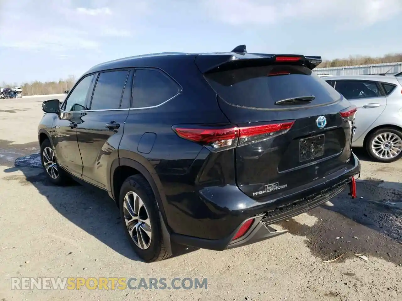 3 fotografías del automóvil dañado 5TDHBRCH3MS535328 TOYOTA HIGHLANDER 2021