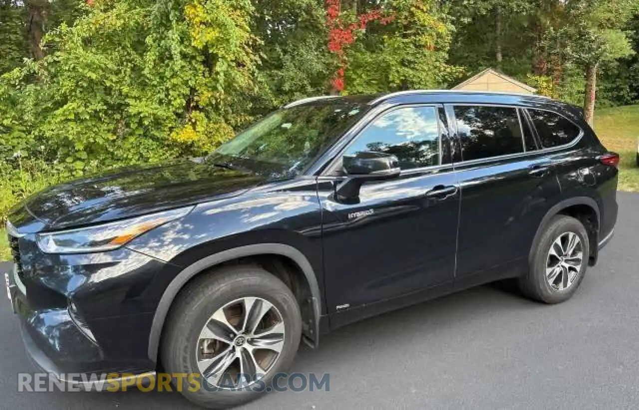 2 Photograph of a damaged car 5TDHBRCH4MS067433 TOYOTA HIGHLANDER 2021