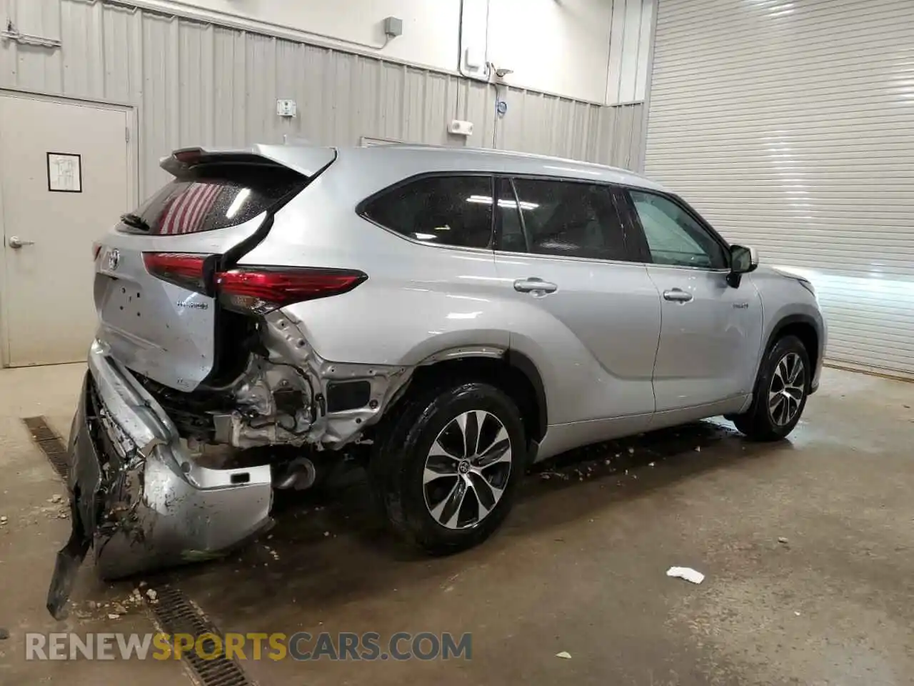 3 Photograph of a damaged car 5TDHBRCH4MS514939 TOYOTA HIGHLANDER 2021