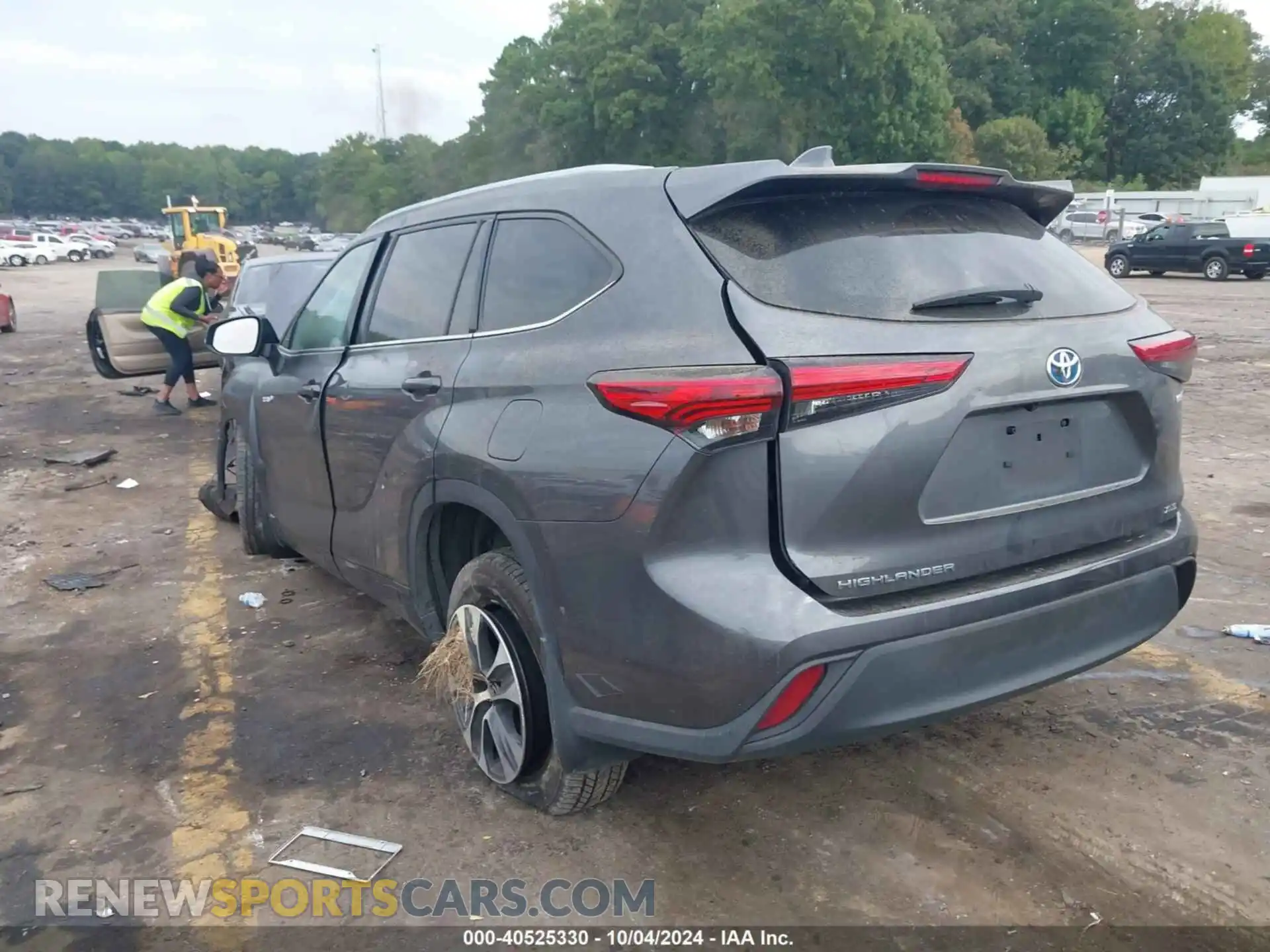 3 fotografías del automóvil dañado 5TDHBRCH5MS532818 TOYOTA HIGHLANDER 2021