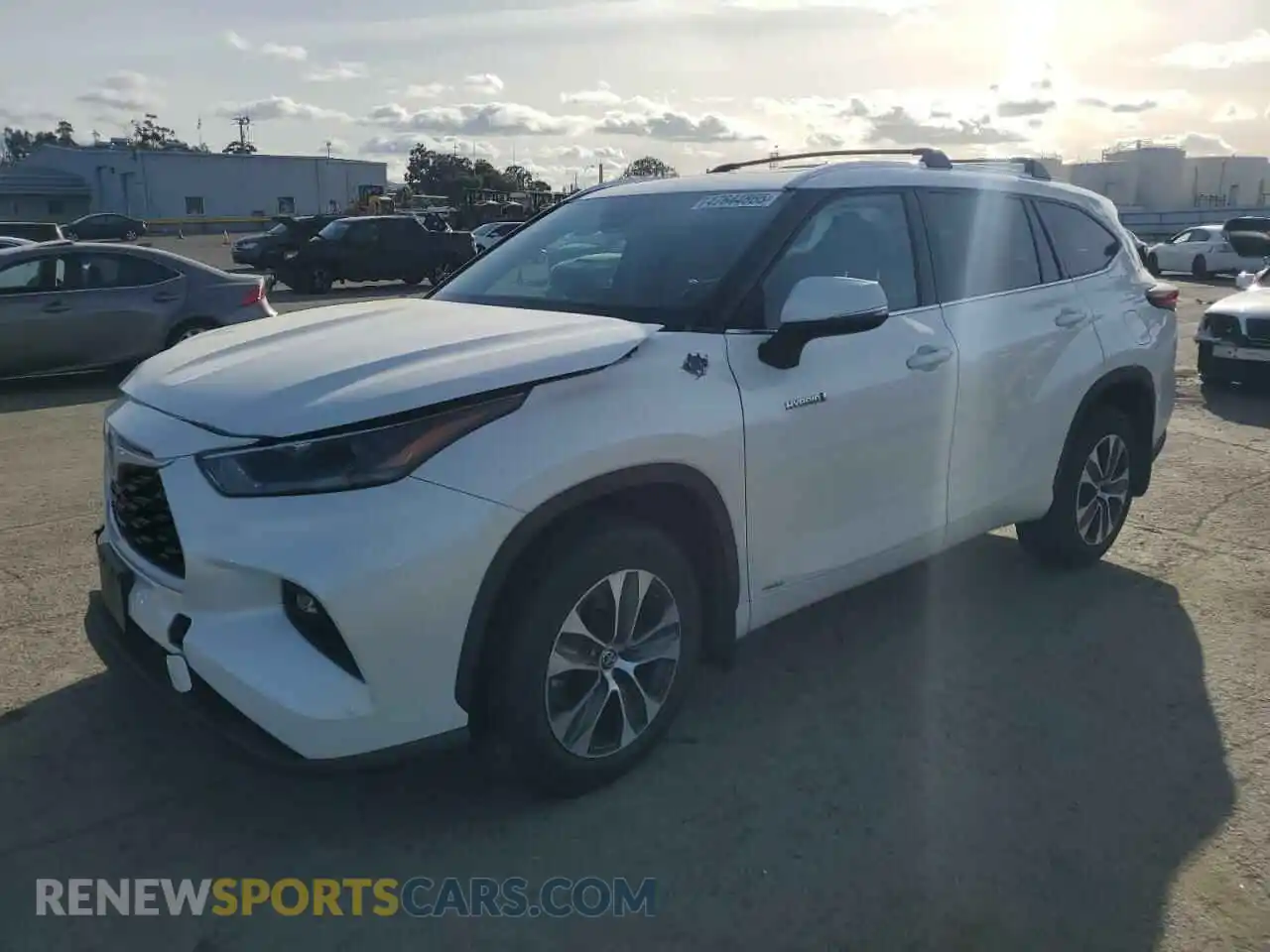1 Photograph of a damaged car 5TDHBRCH7MS516443 TOYOTA HIGHLANDER 2021