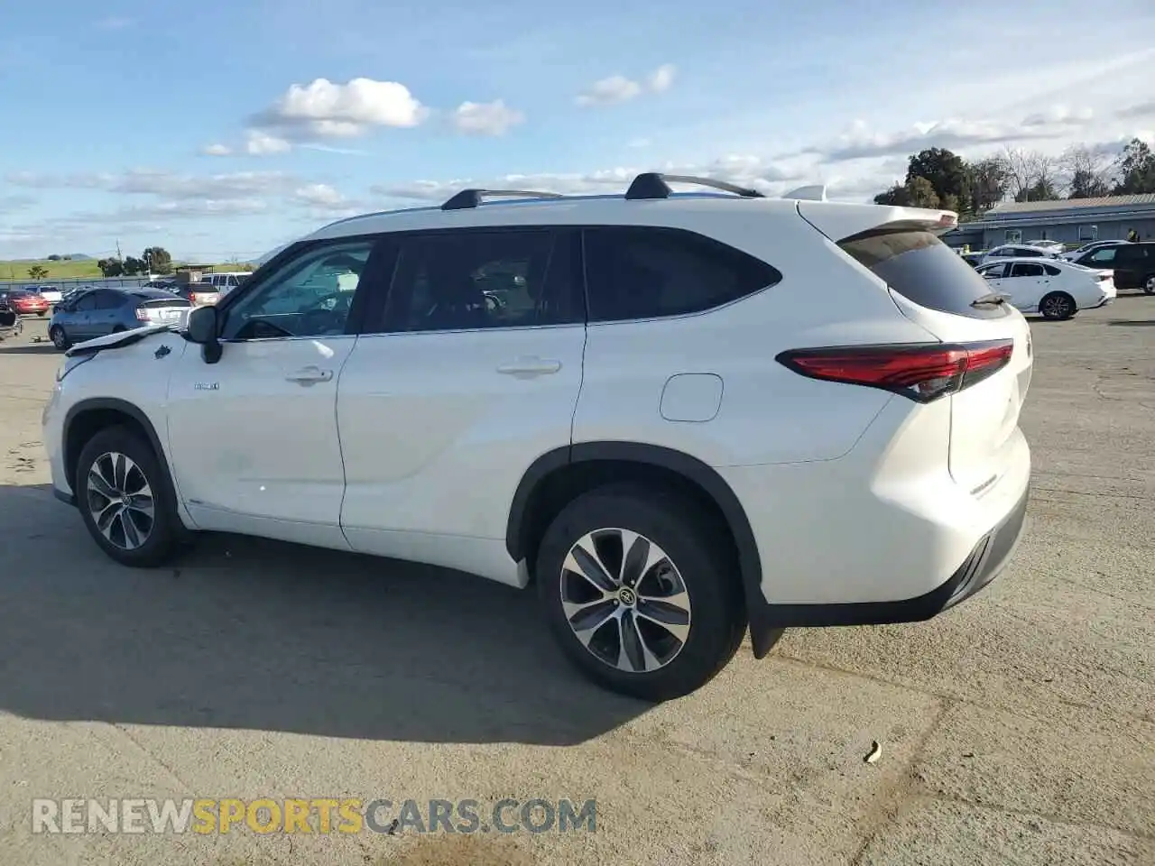 2 Photograph of a damaged car 5TDHBRCH7MS516443 TOYOTA HIGHLANDER 2021