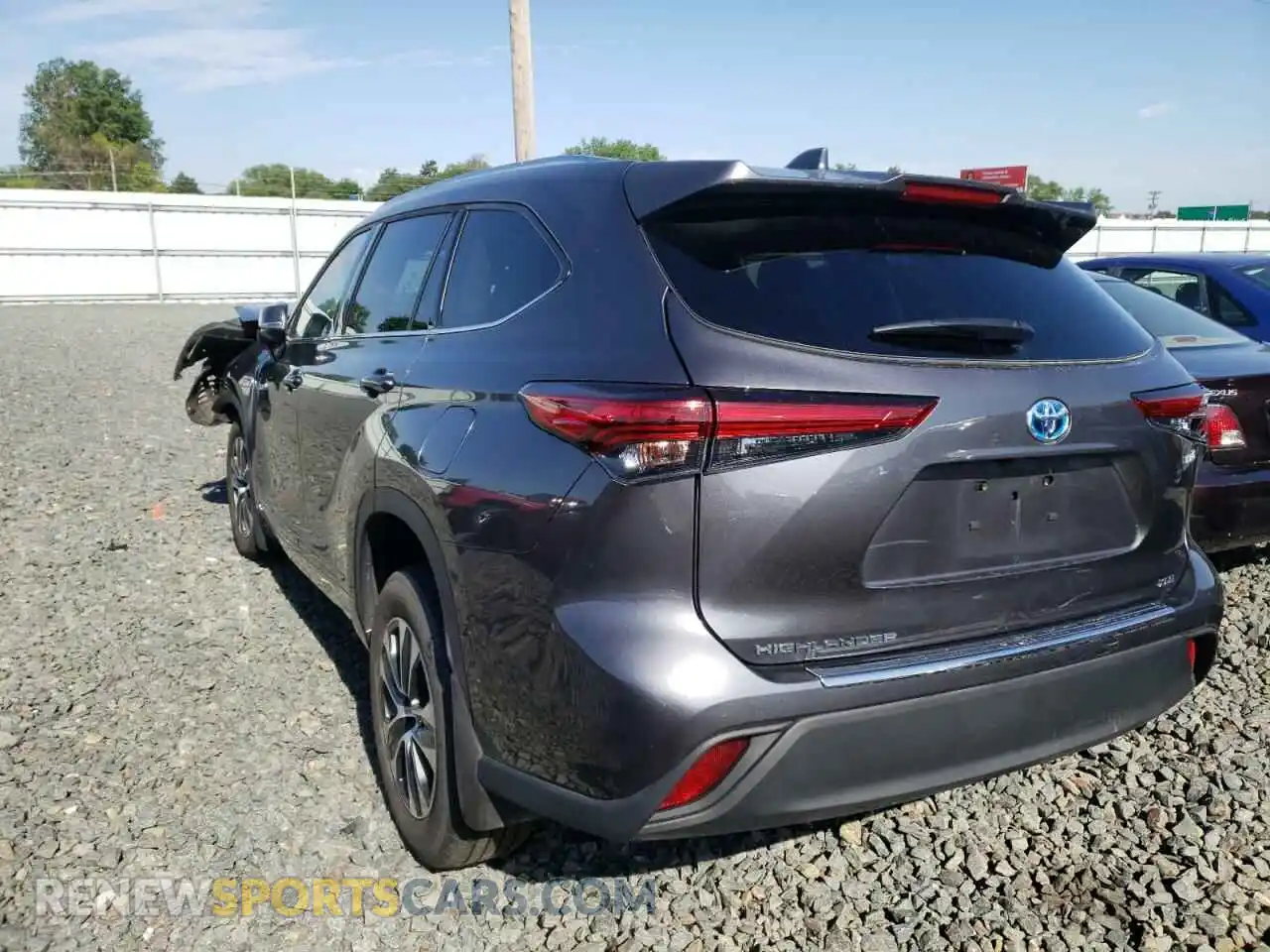 3 Photograph of a damaged car 5TDHBRCH7MS535302 TOYOTA HIGHLANDER 2021