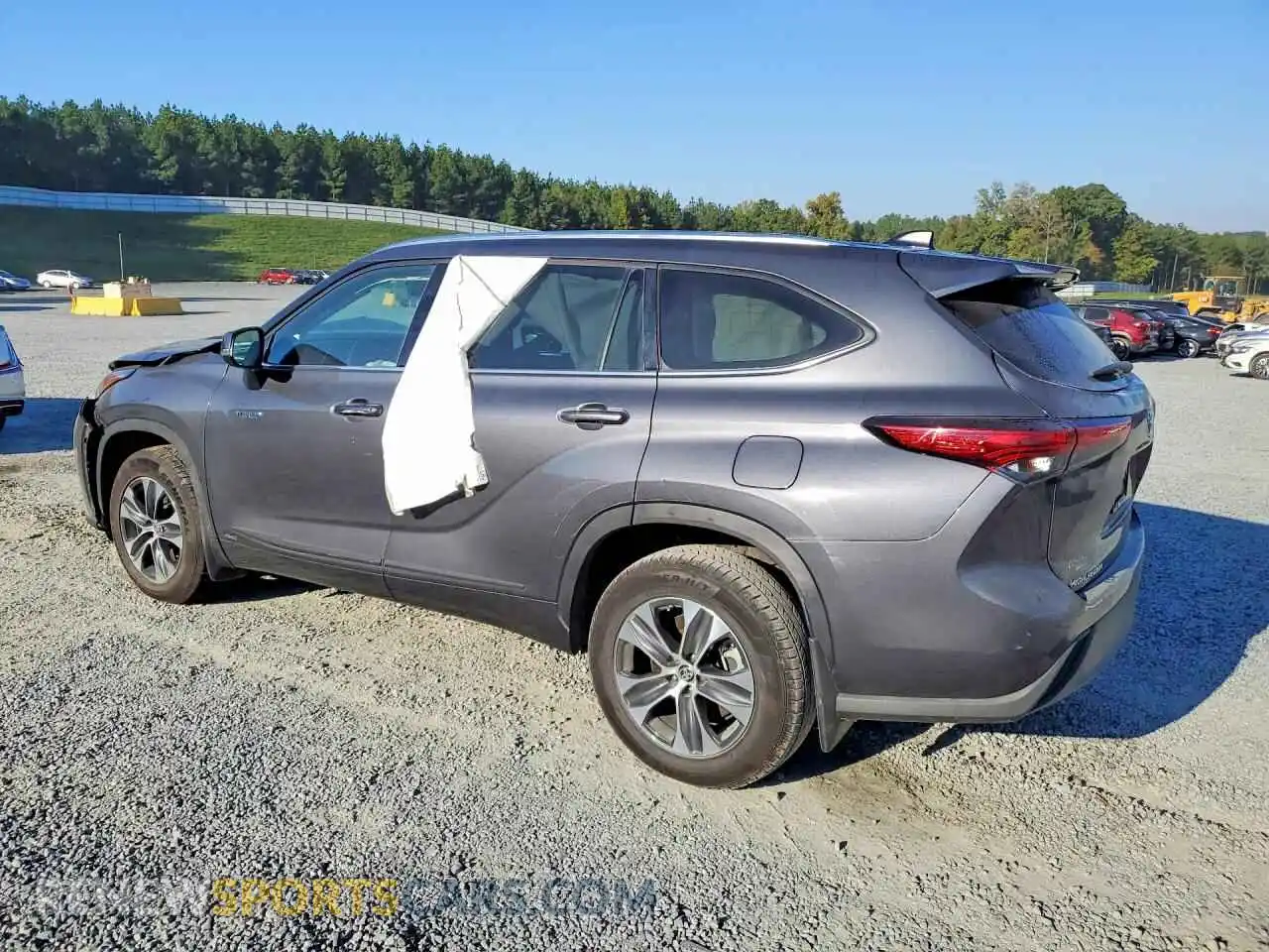 2 fotografías del automóvil dañado 5TDHBRCH8MS518623 TOYOTA HIGHLANDER 2021