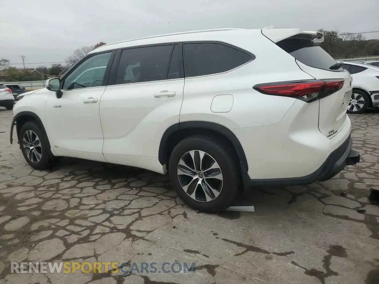 2 Photograph of a damaged car 5TDHBRCH9MS053785 TOYOTA HIGHLANDER 2021