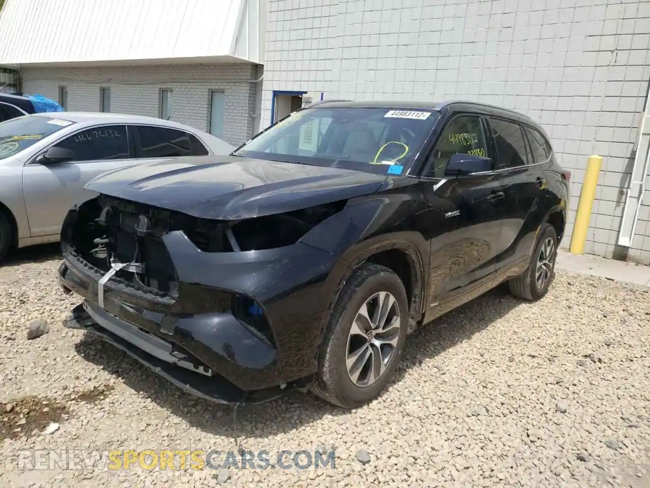 2 Photograph of a damaged car 5TDHBRCHXMS524052 TOYOTA HIGHLANDER 2021