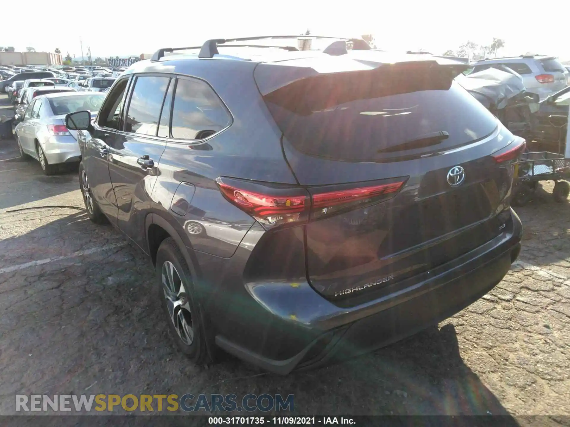3 Photograph of a damaged car 5TDHZRAH1MS081420 TOYOTA HIGHLANDER 2021