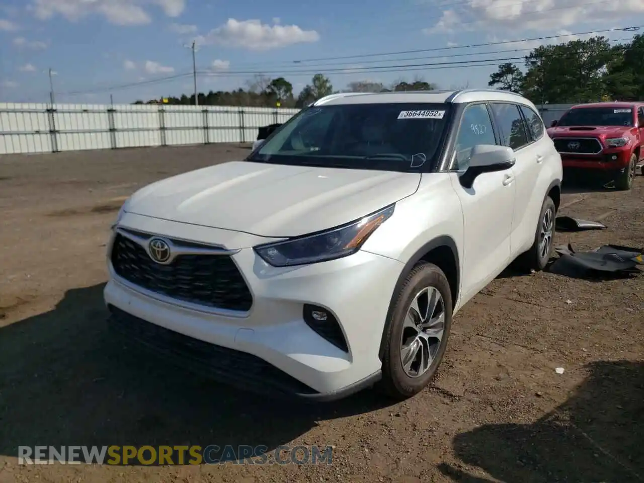 2 Photograph of a damaged car 5TDHZRAH1MS533205 TOYOTA HIGHLANDER 2021