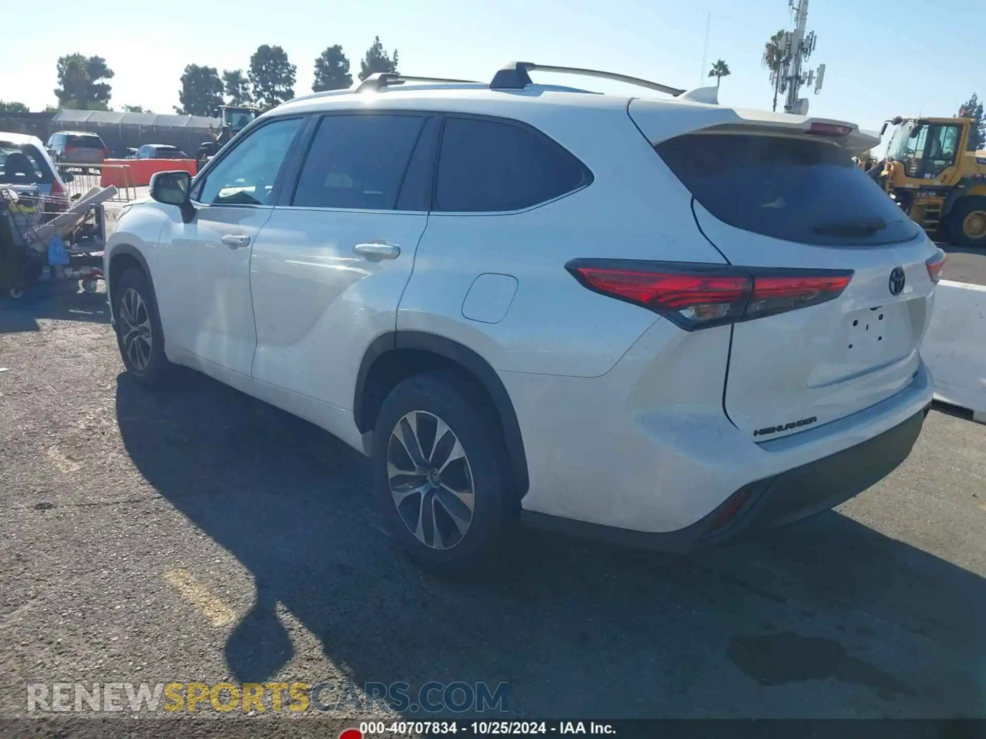 3 Photograph of a damaged car 5TDHZRAH2MS529101 TOYOTA HIGHLANDER 2021
