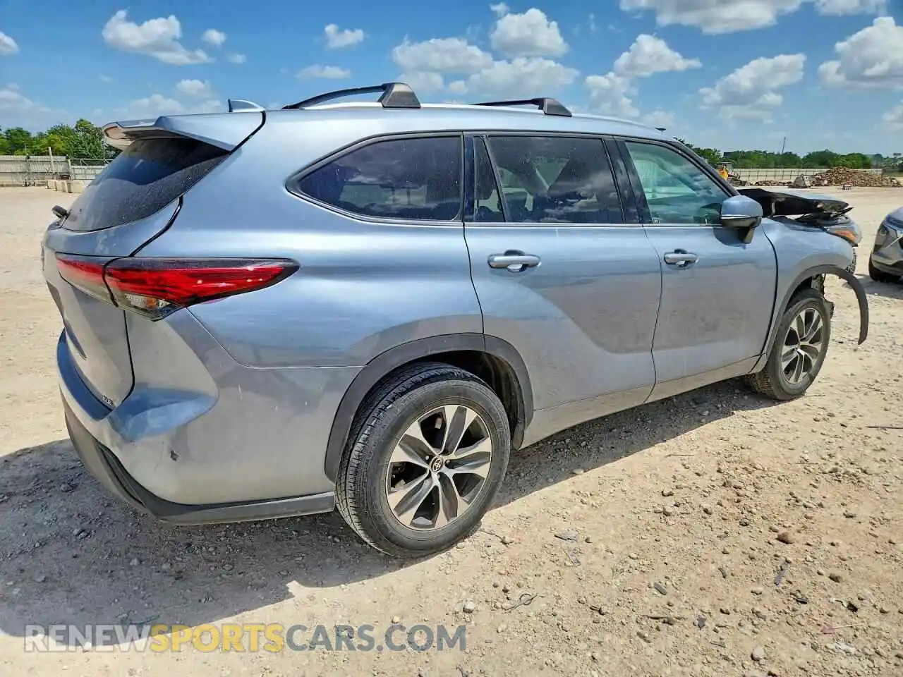 3 Photograph of a damaged car 5TDHZRAH3MS058821 TOYOTA HIGHLANDER 2021