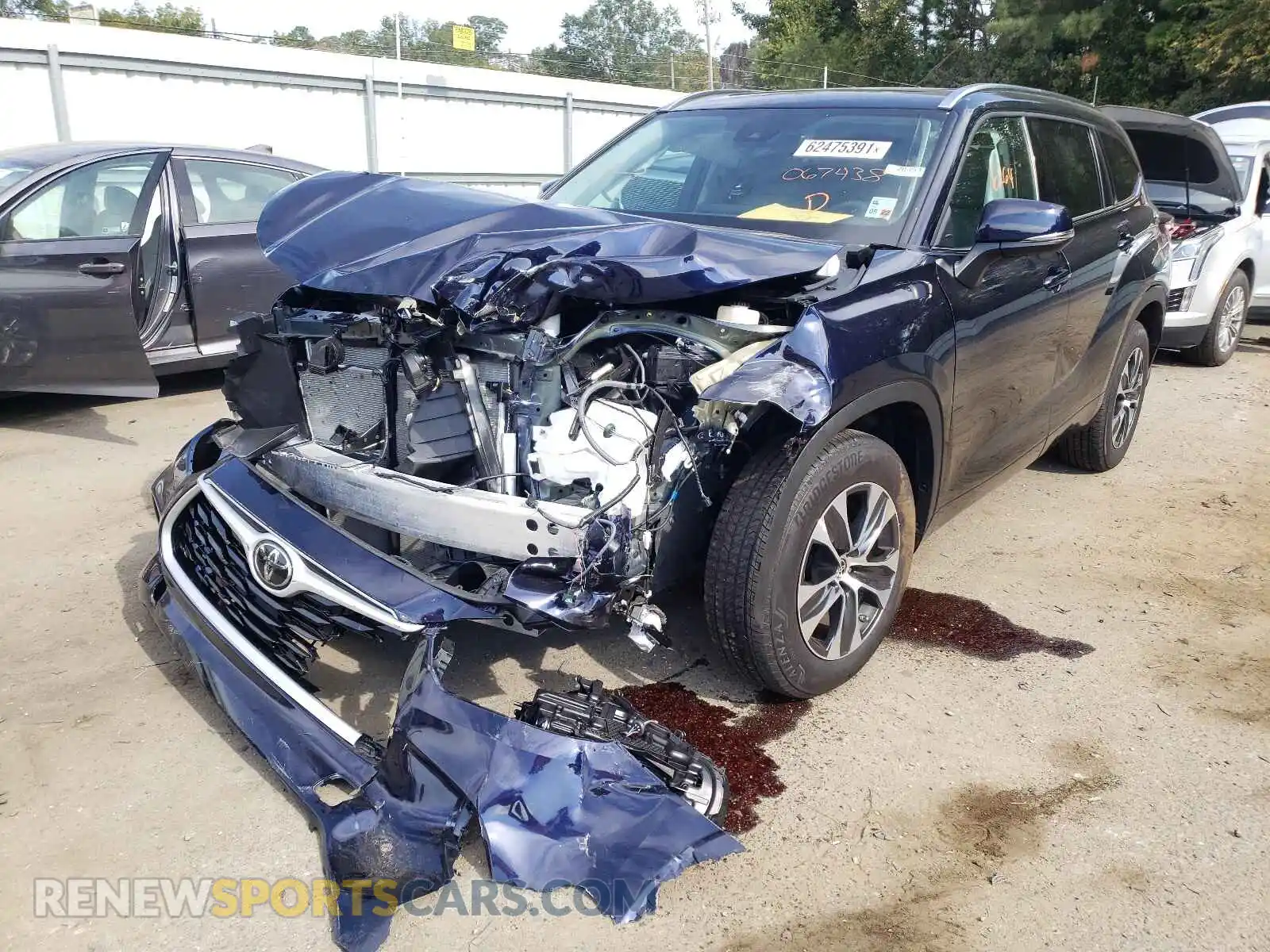 2 Photograph of a damaged car 5TDHZRAH5MS067438 TOYOTA HIGHLANDER 2021