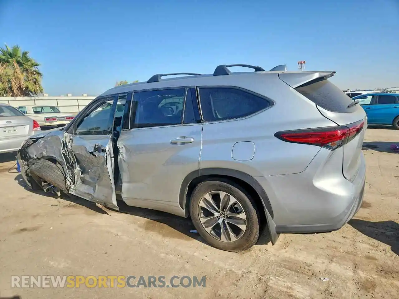 2 fotografías del automóvil dañado 5TDHZRAH7MS525738 TOYOTA HIGHLANDER 2021