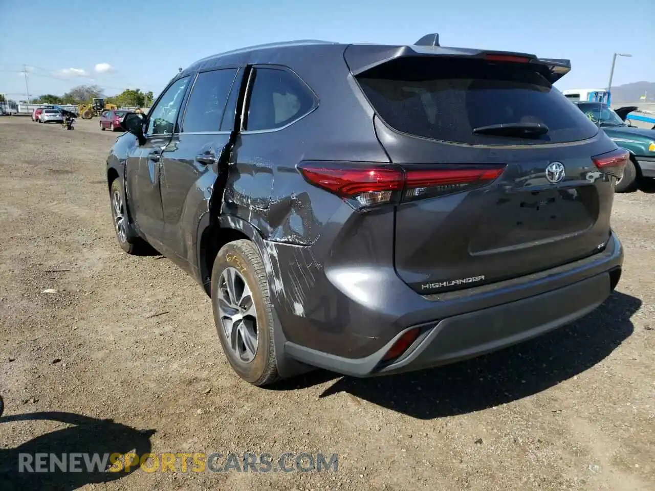 3 Photograph of a damaged car 5TDHZRAH8MS033509 TOYOTA HIGHLANDER 2021