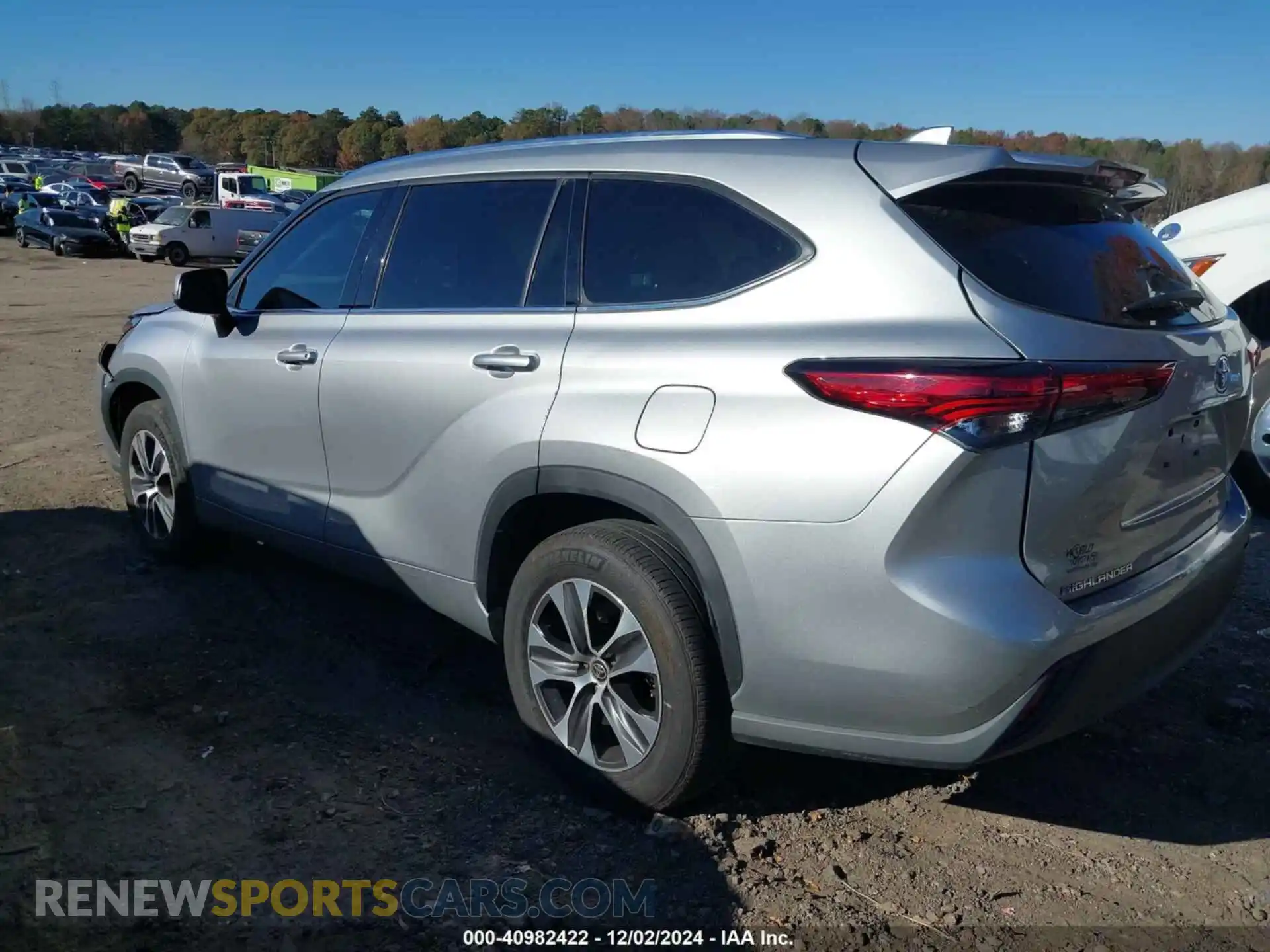 3 Photograph of a damaged car 5TDHZRAH9MS075610 TOYOTA HIGHLANDER 2021