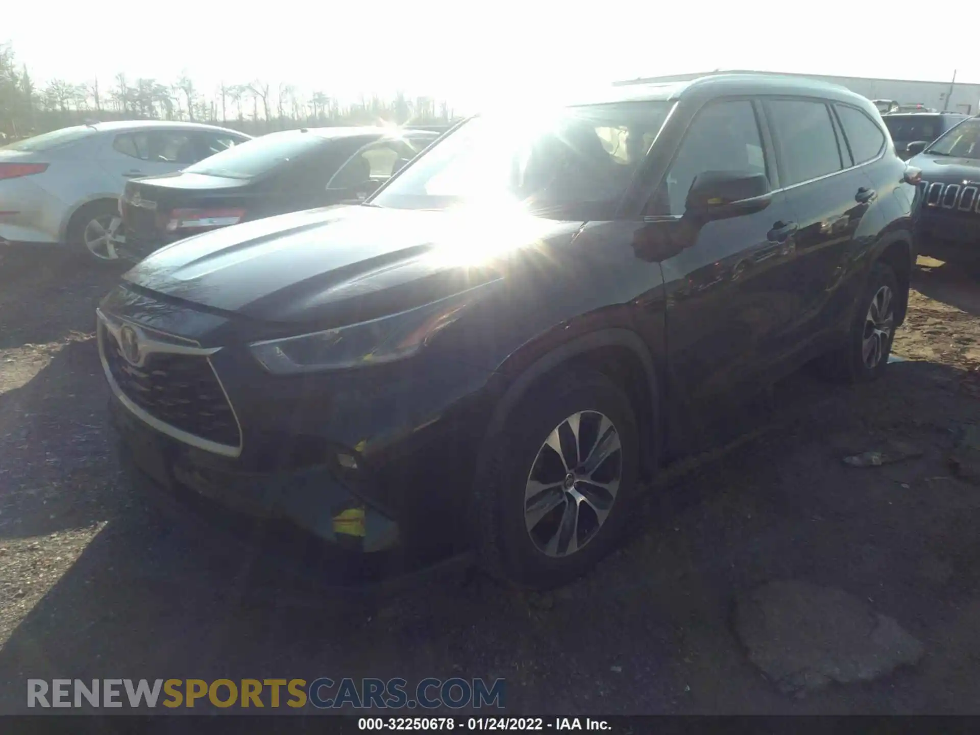 2 Photograph of a damaged car 5TDHZRBH0MS070018 TOYOTA HIGHLANDER 2021