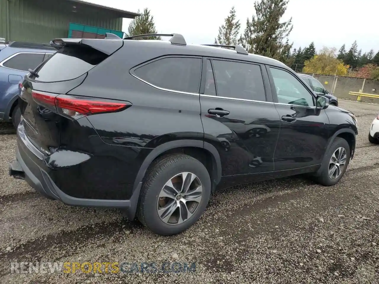 3 Photograph of a damaged car 5TDHZRBH0MS094030 TOYOTA HIGHLANDER 2021