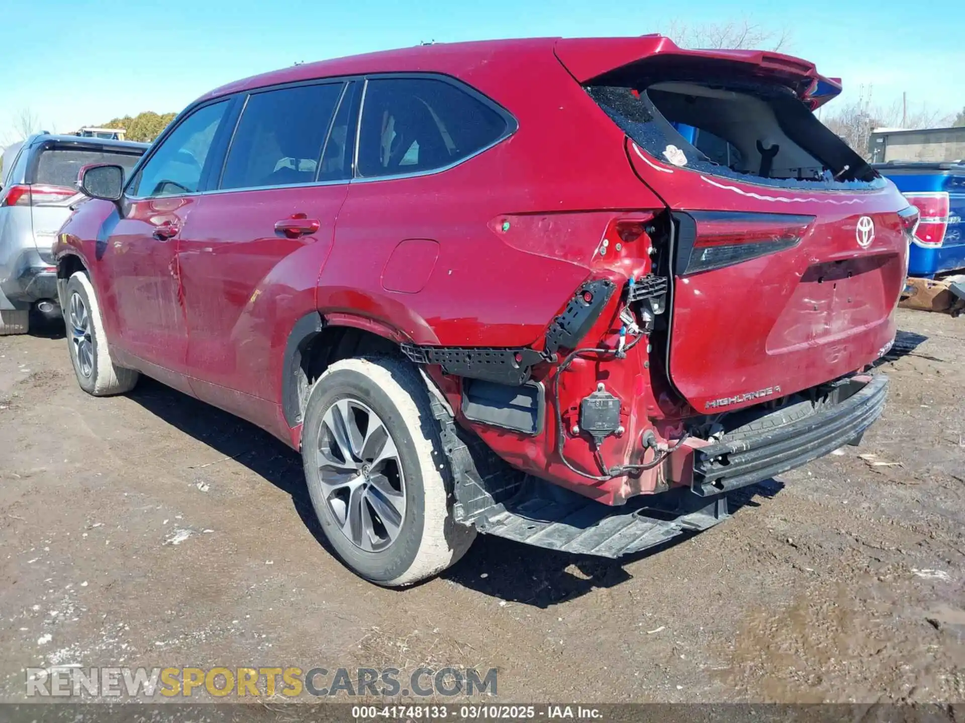 3 Photograph of a damaged car 5TDHZRBH0MS114776 TOYOTA HIGHLANDER 2021