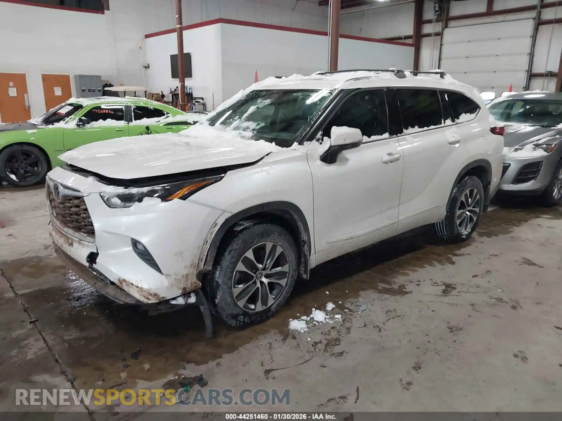 2 Photograph of a damaged car 5TDHZRBH0MS139869 TOYOTA HIGHLANDER 2021