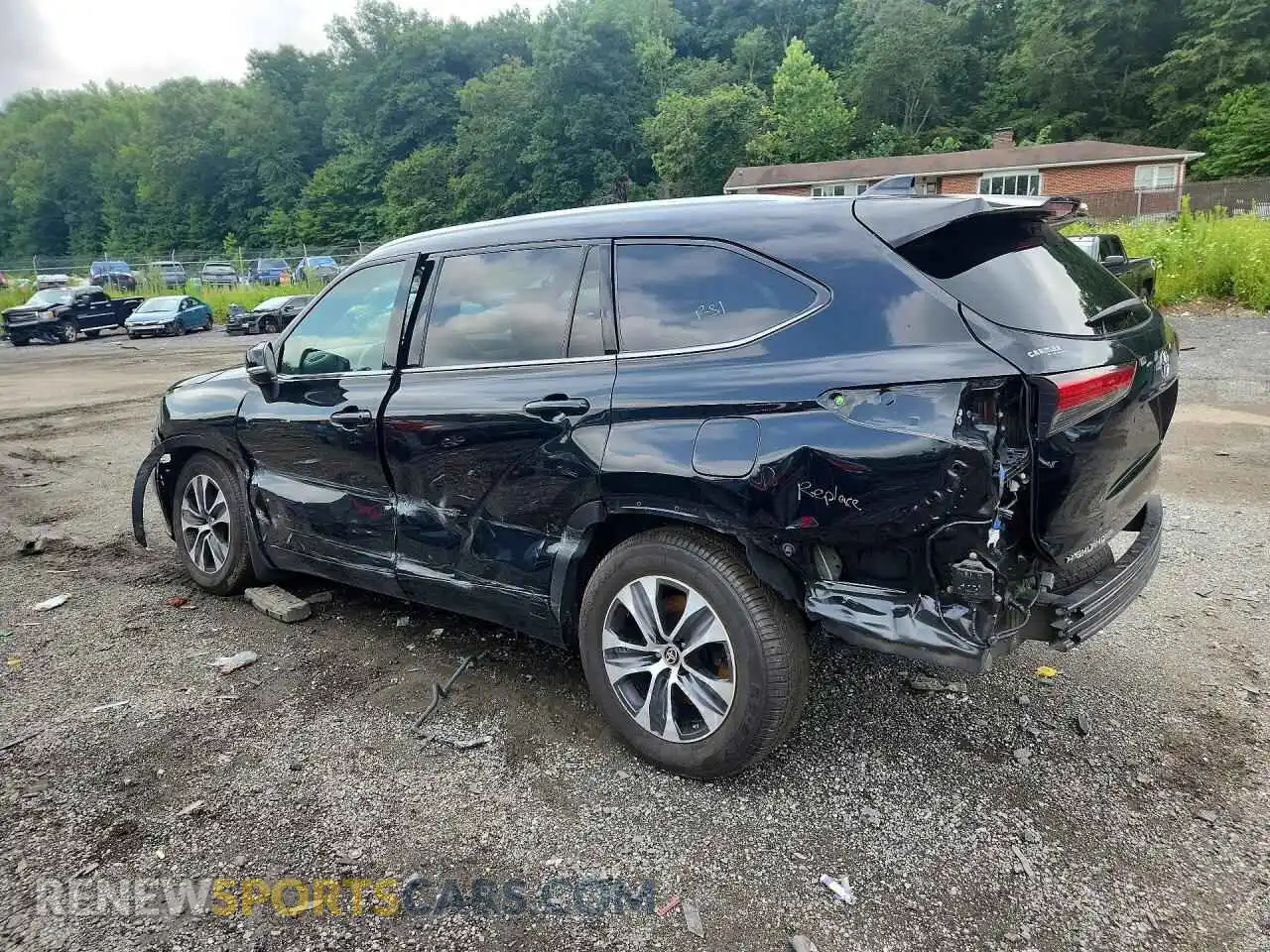 2 Photograph of a damaged car 5TDHZRBH0MS150497 TOYOTA HIGHLANDER 2021