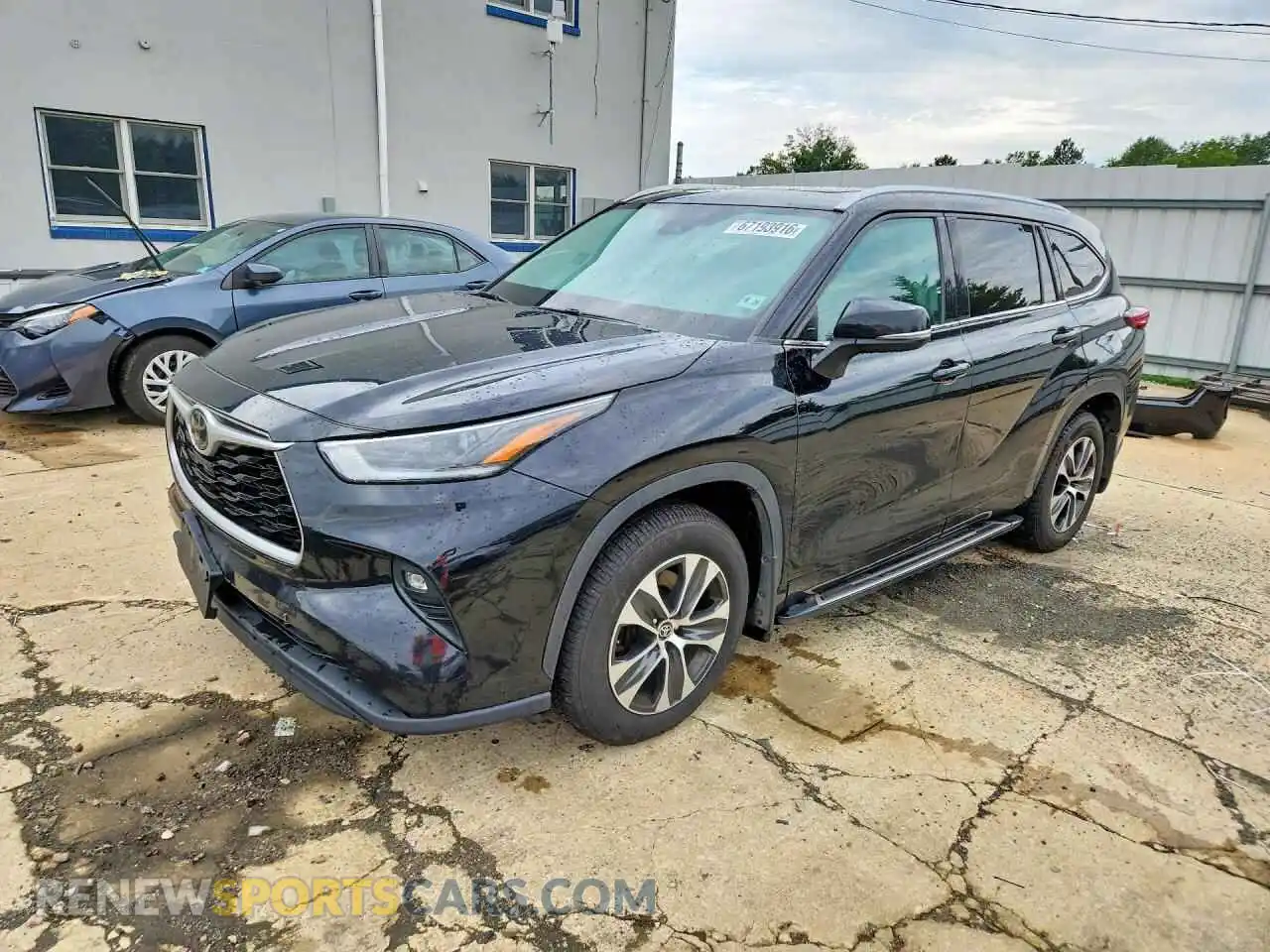 1 Photograph of a damaged car 5TDHZRBH0MS153822 TOYOTA HIGHLANDER 2021
