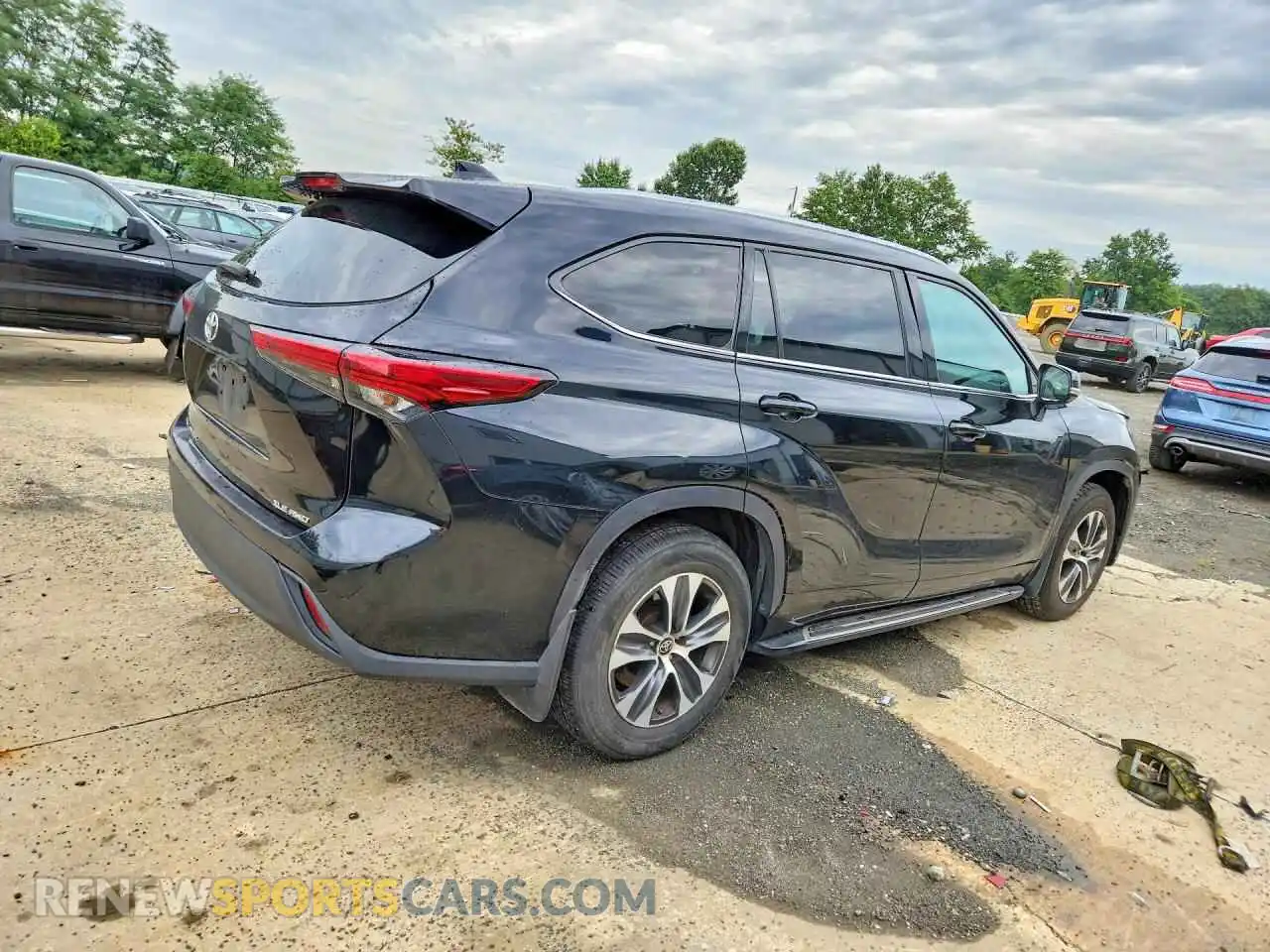 3 Photograph of a damaged car 5TDHZRBH0MS153822 TOYOTA HIGHLANDER 2021