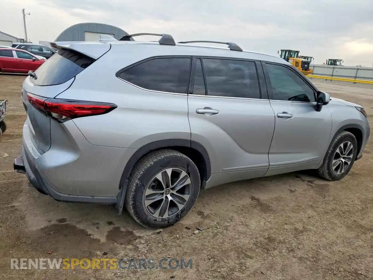 3 Photograph of a damaged car 5TDHZRBH0MS530147 TOYOTA HIGHLANDER 2021