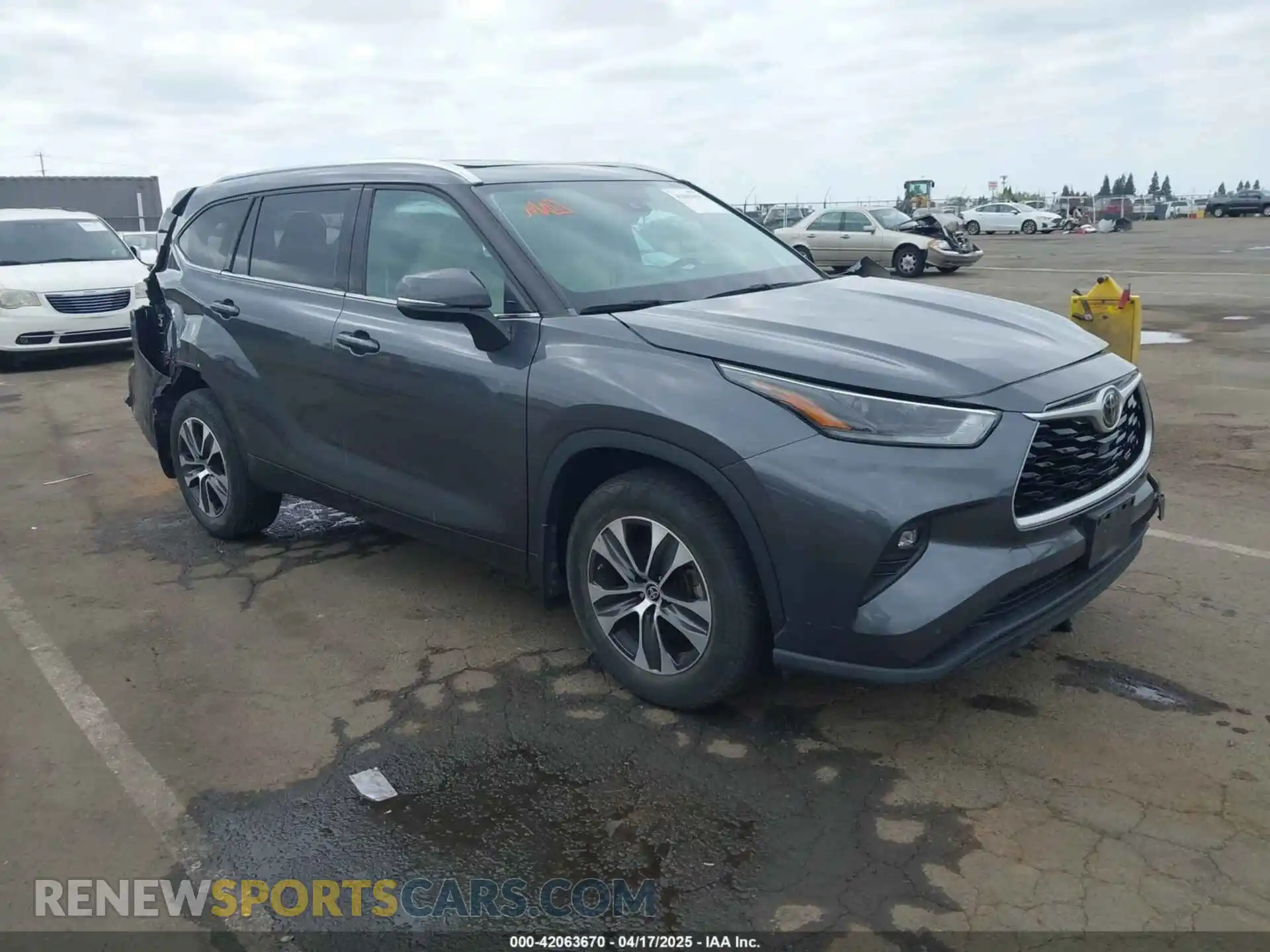 1 Photograph of a damaged car 5TDHZRBH2MS065077 TOYOTA HIGHLANDER 2021
