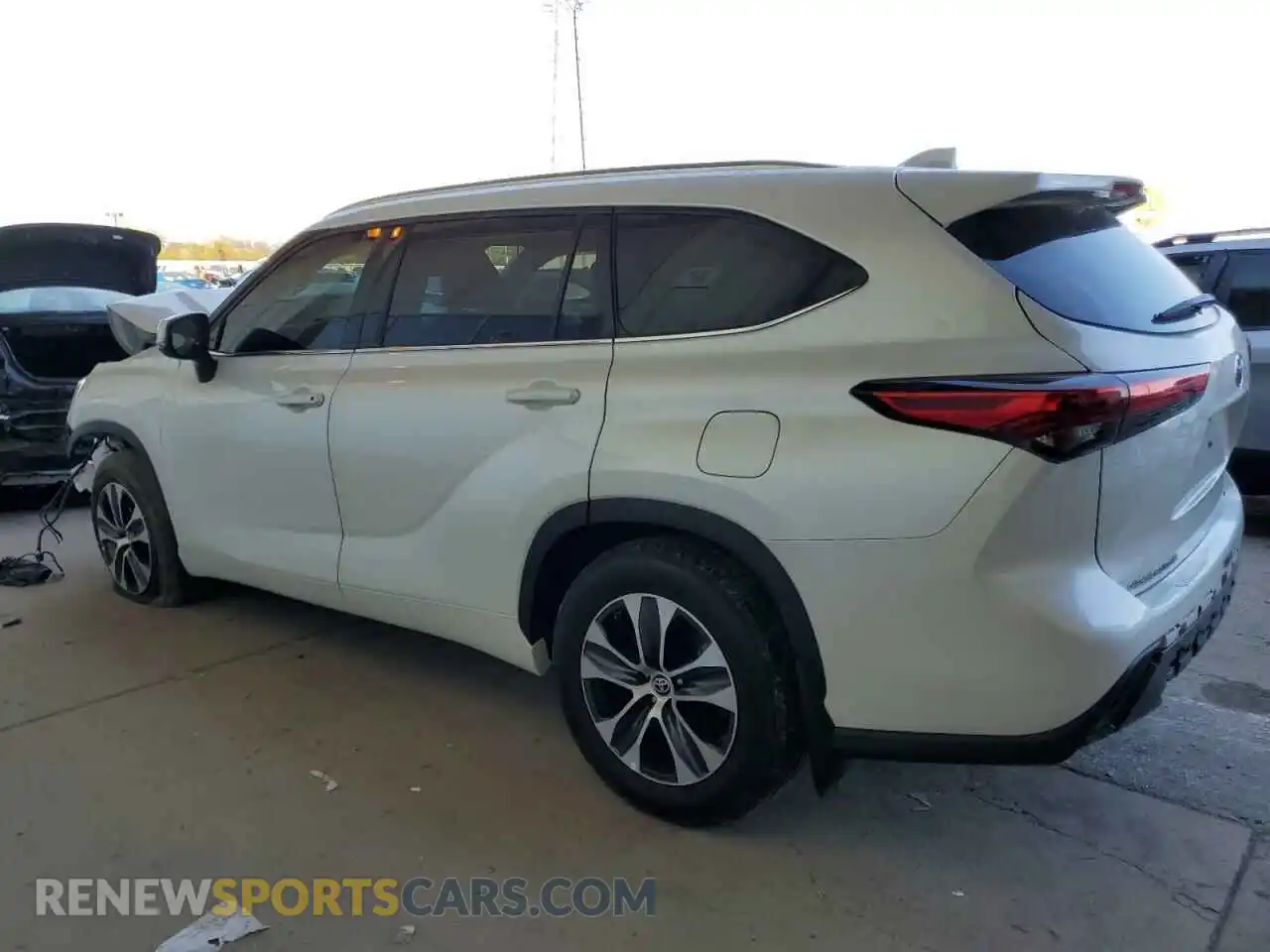 2 Фотография поврежденного автомобиля 5TDHZRBH2MS135256 TOYOTA HIGHLANDER 2021
