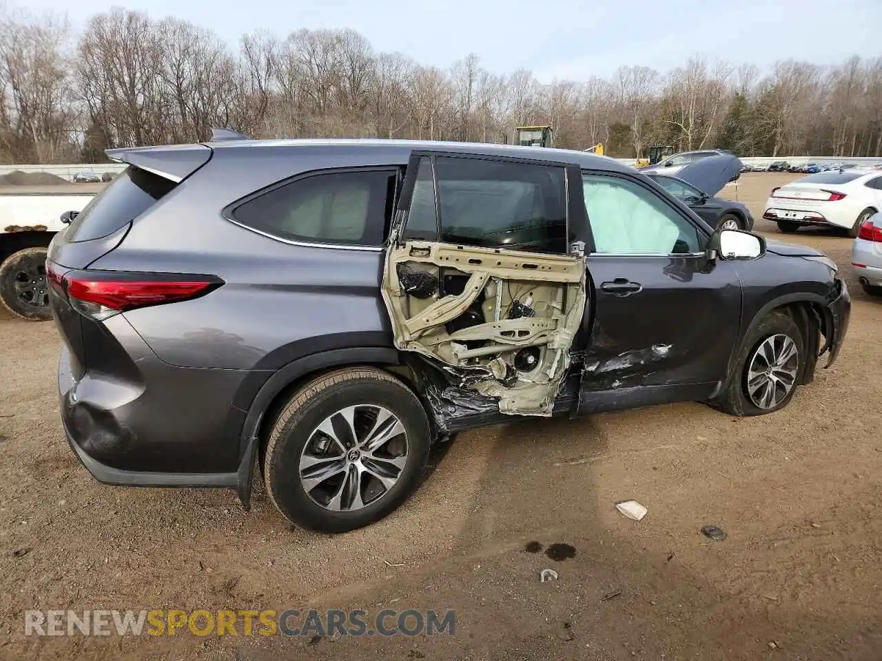 3 Photograph of a damaged car 5TDHZRBH4MS528420 TOYOTA HIGHLANDER 2021