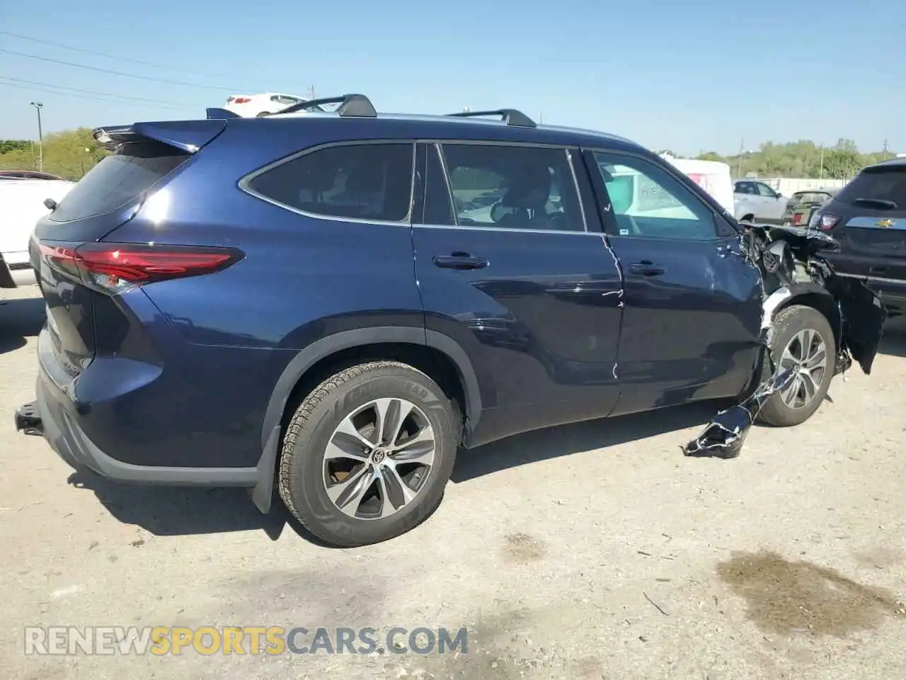 3 Photograph of a damaged car 5TDHZRBH5MS153606 TOYOTA HIGHLANDER 2021