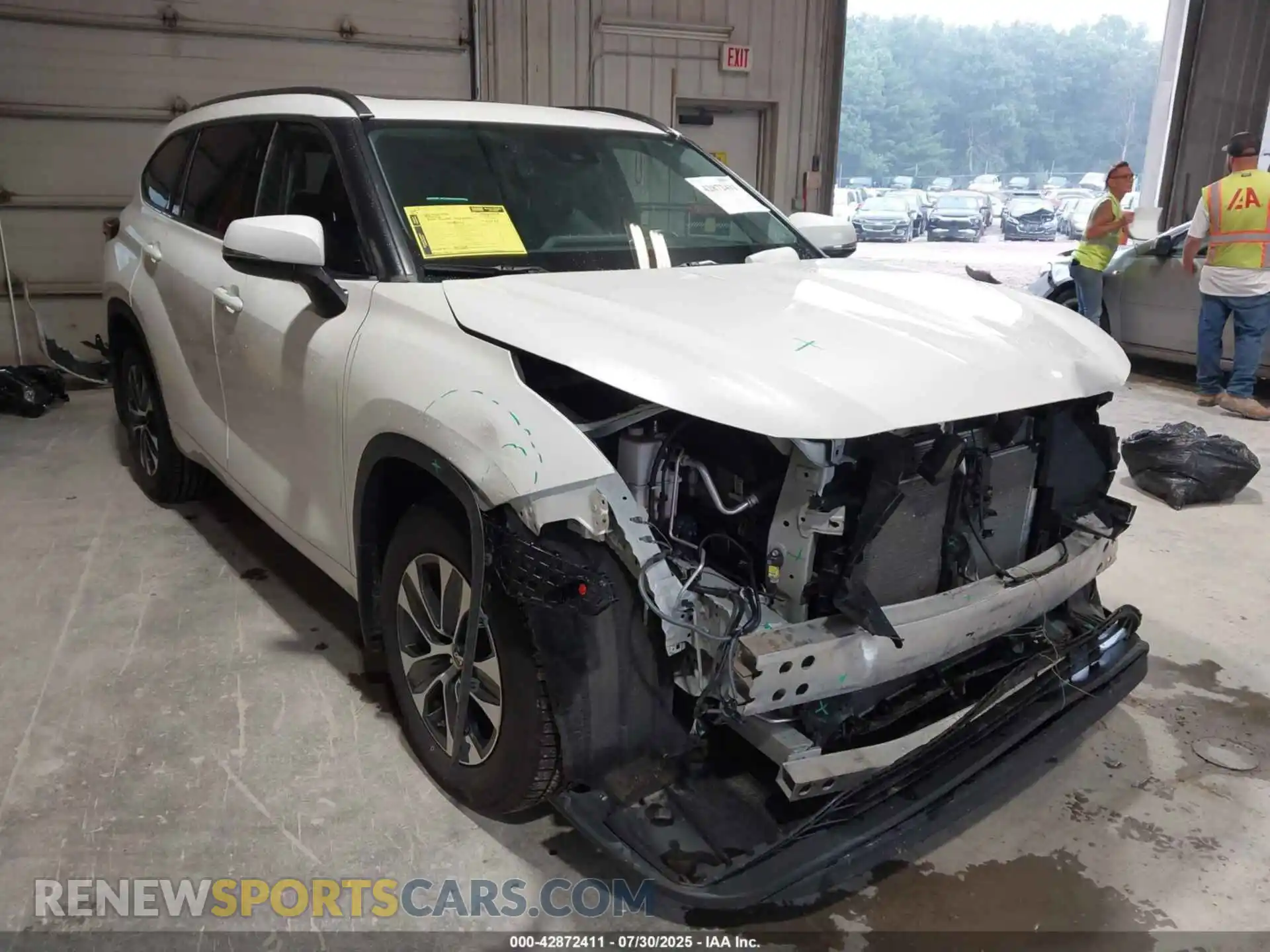 1 Photograph of a damaged car 5TDHZRBH5MS537126 TOYOTA HIGHLANDER 2021