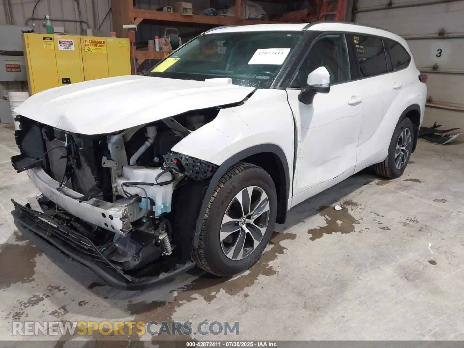 2 Photograph of a damaged car 5TDHZRBH5MS537126 TOYOTA HIGHLANDER 2021