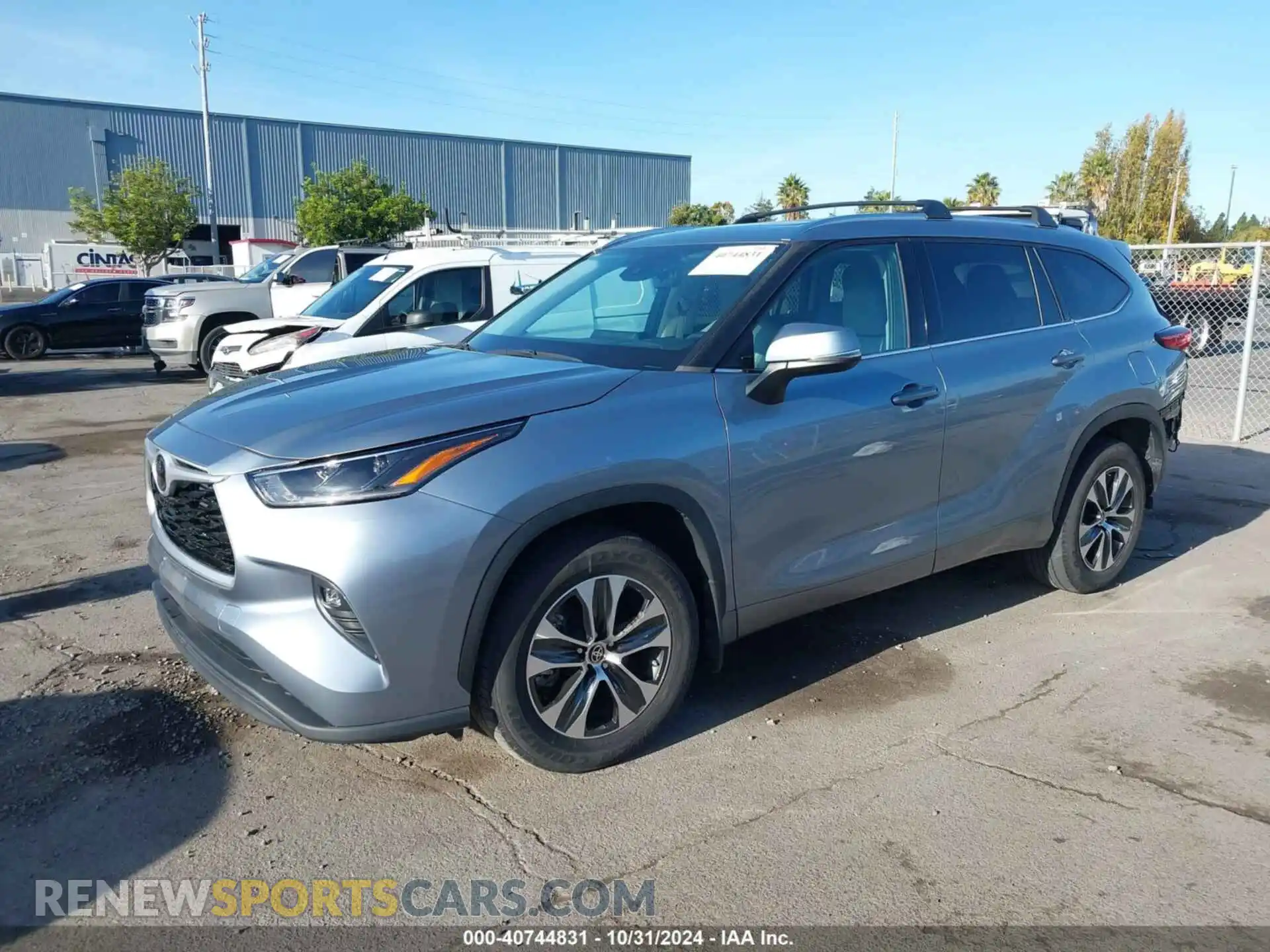 2 Photograph of a damaged car 5TDHZRBH6MS095313 TOYOTA HIGHLANDER 2021