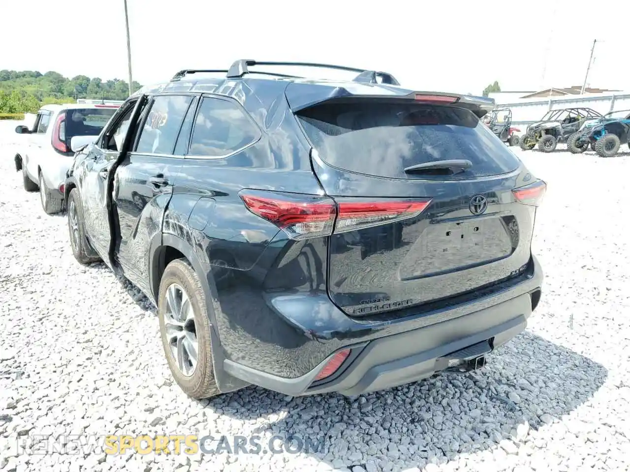 3 Photograph of a damaged car 5TDHZRBH6MS098194 TOYOTA HIGHLANDER 2021