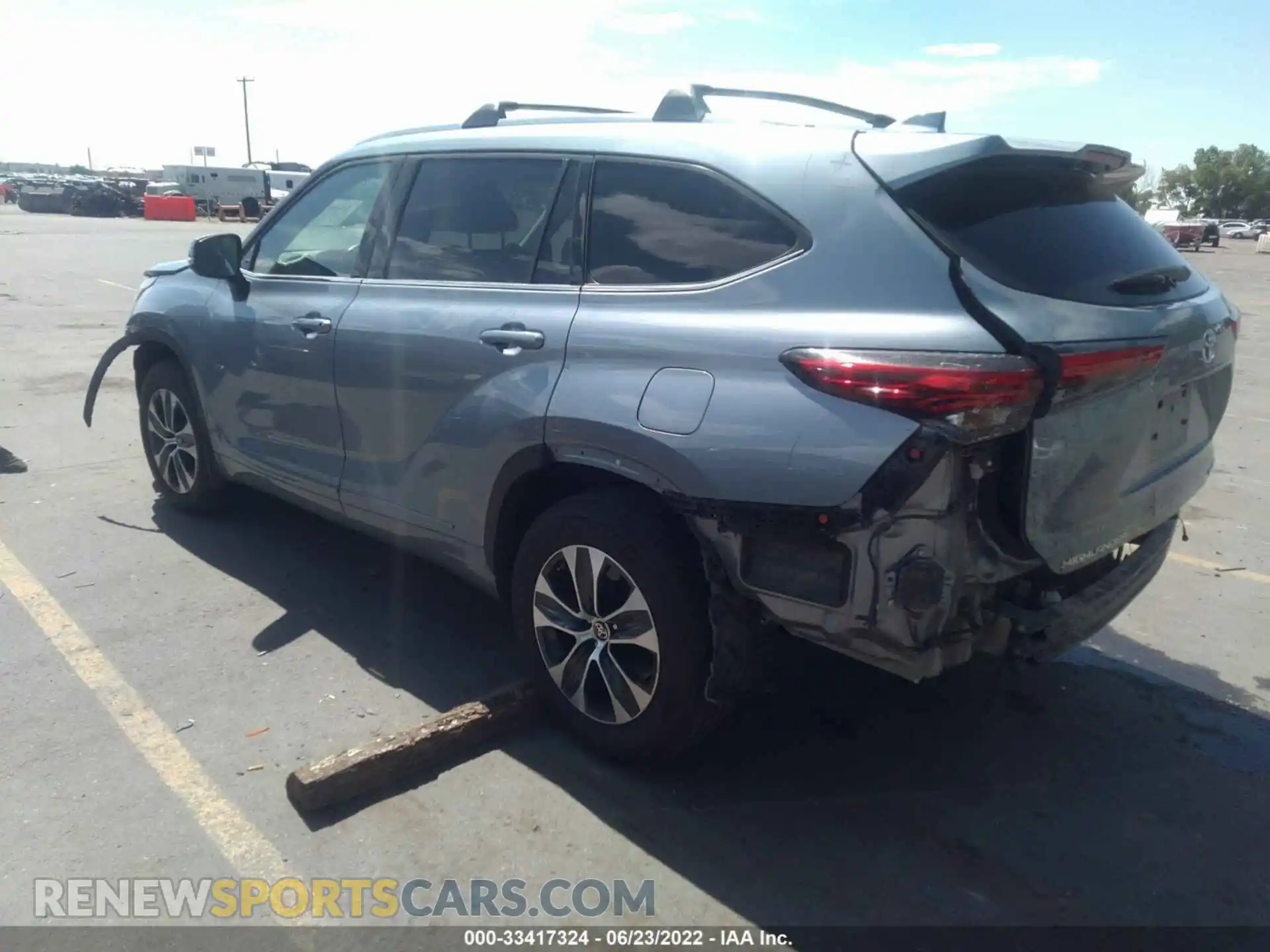 3 Photograph of a damaged car 5TDHZRBH7MS060859 TOYOTA HIGHLANDER 2021